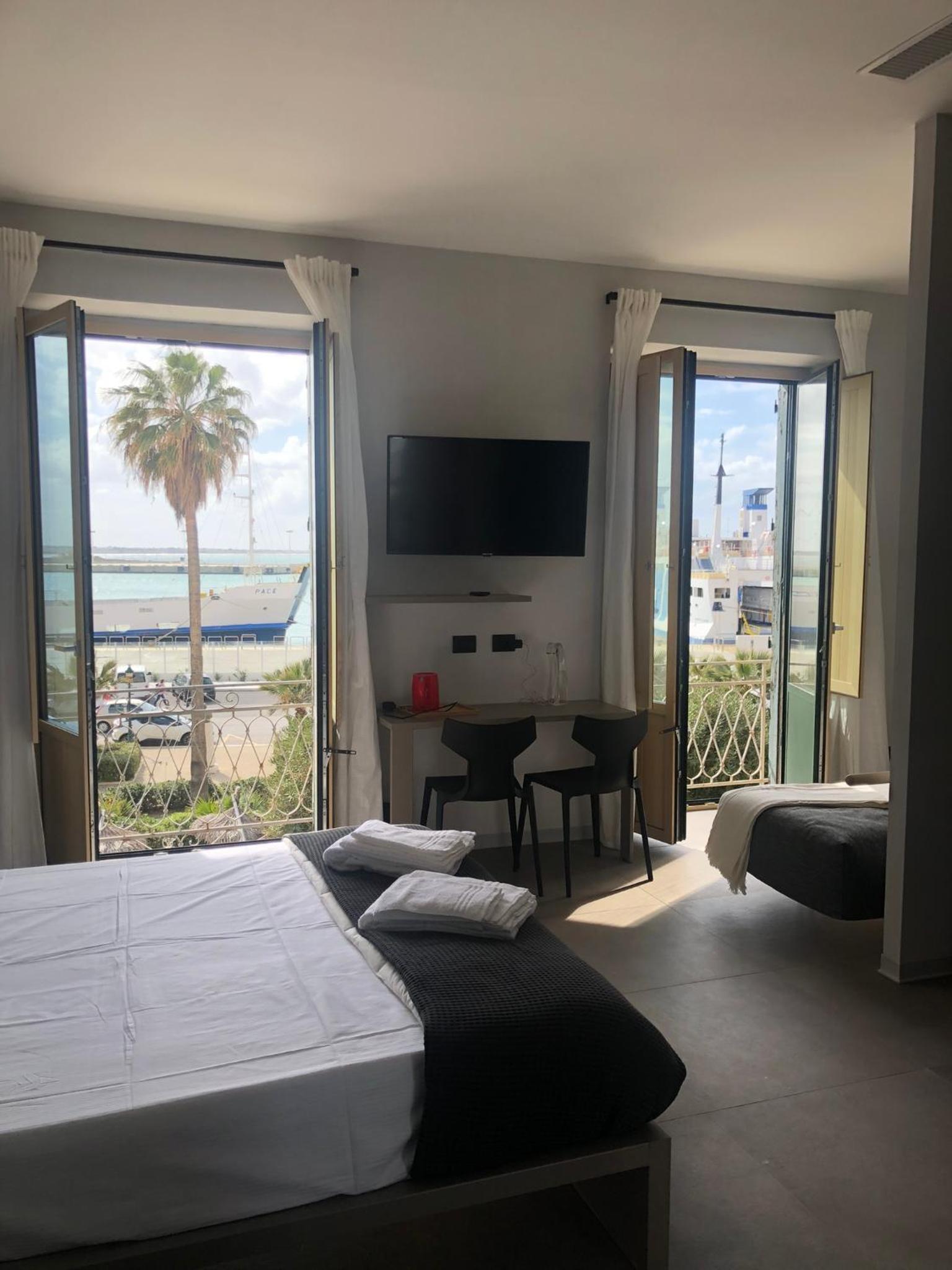 Queen Room with Sea View photo 1
