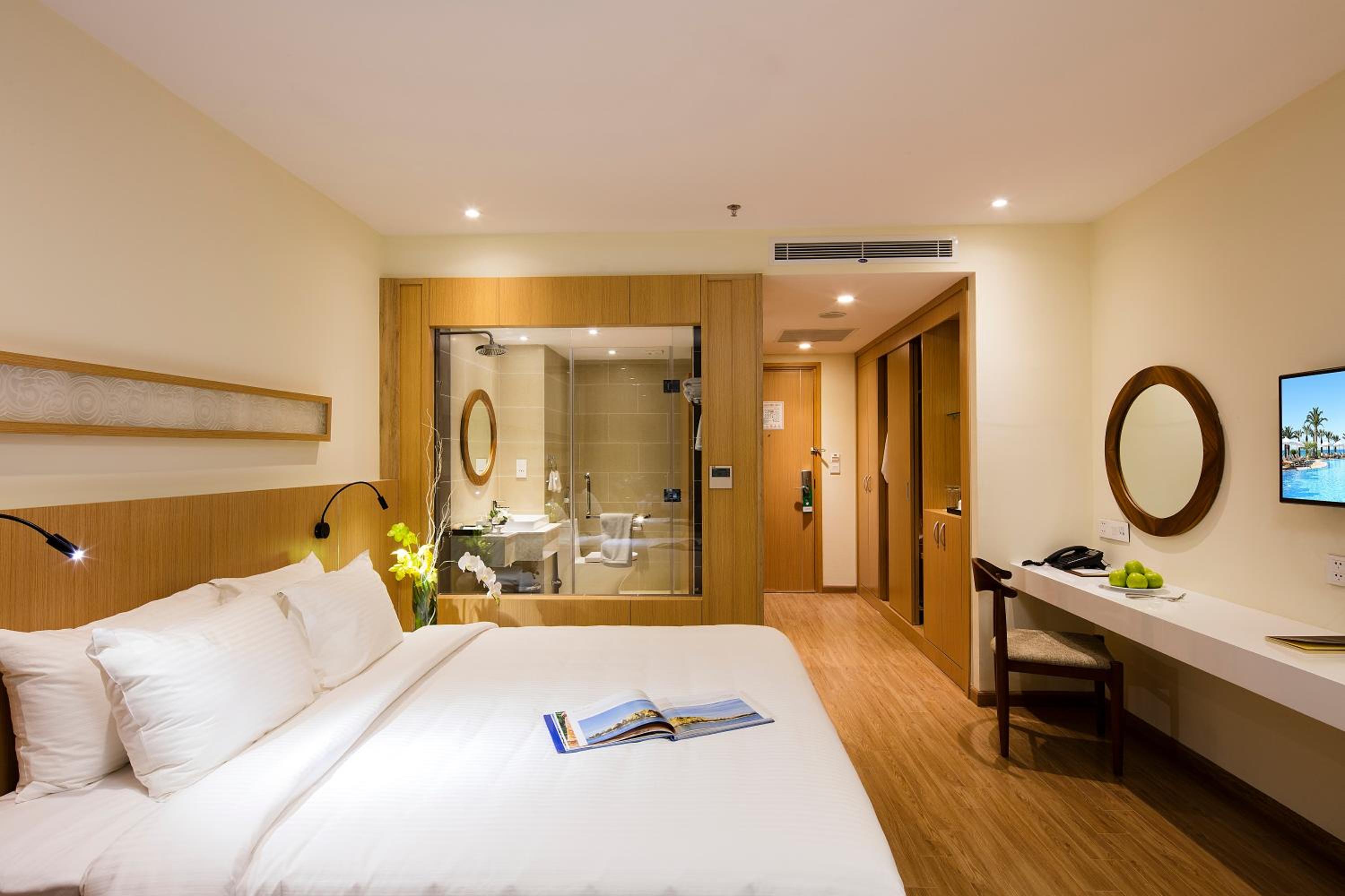 Superior Twin Room with City View