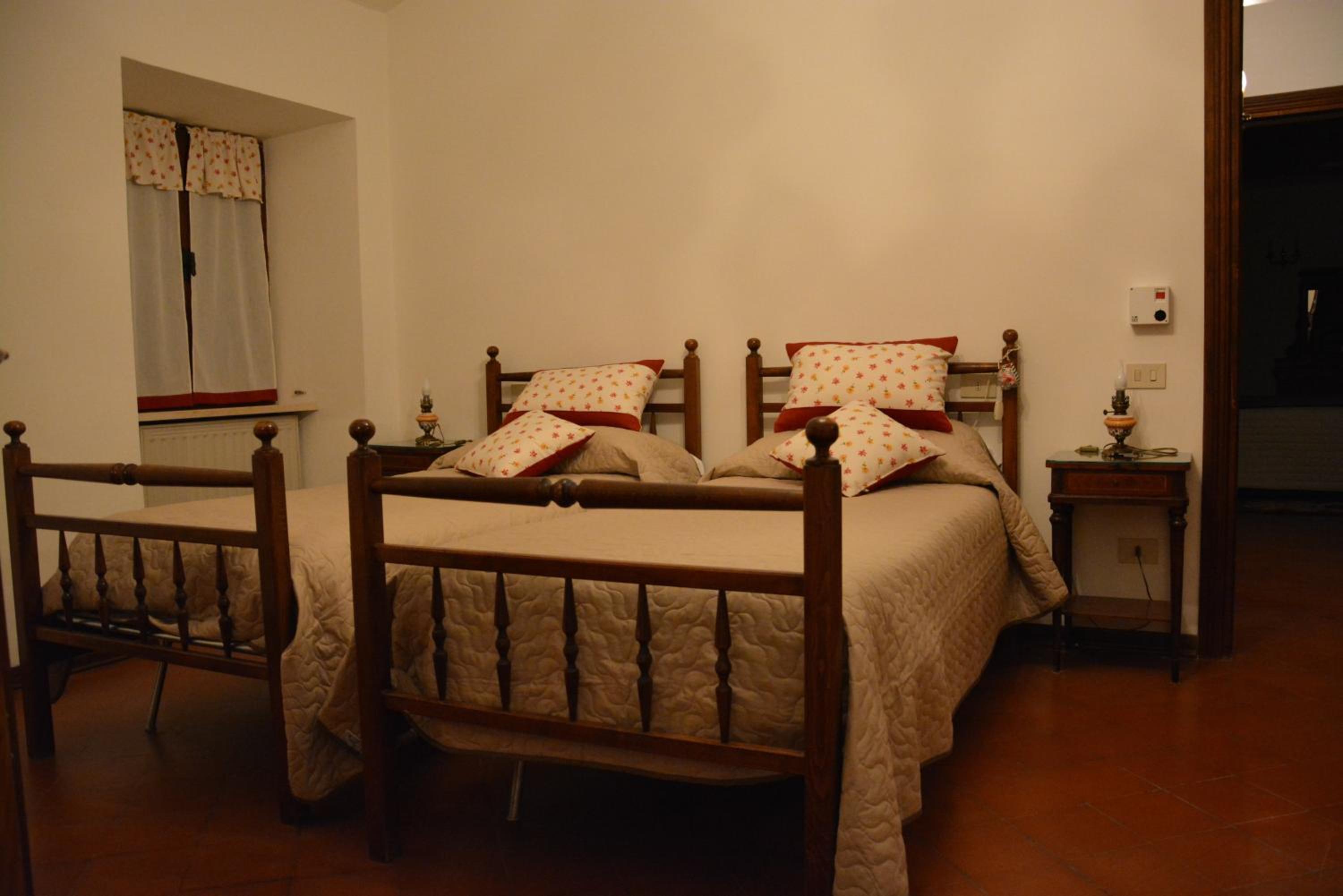 Executive Suite - Photo 4