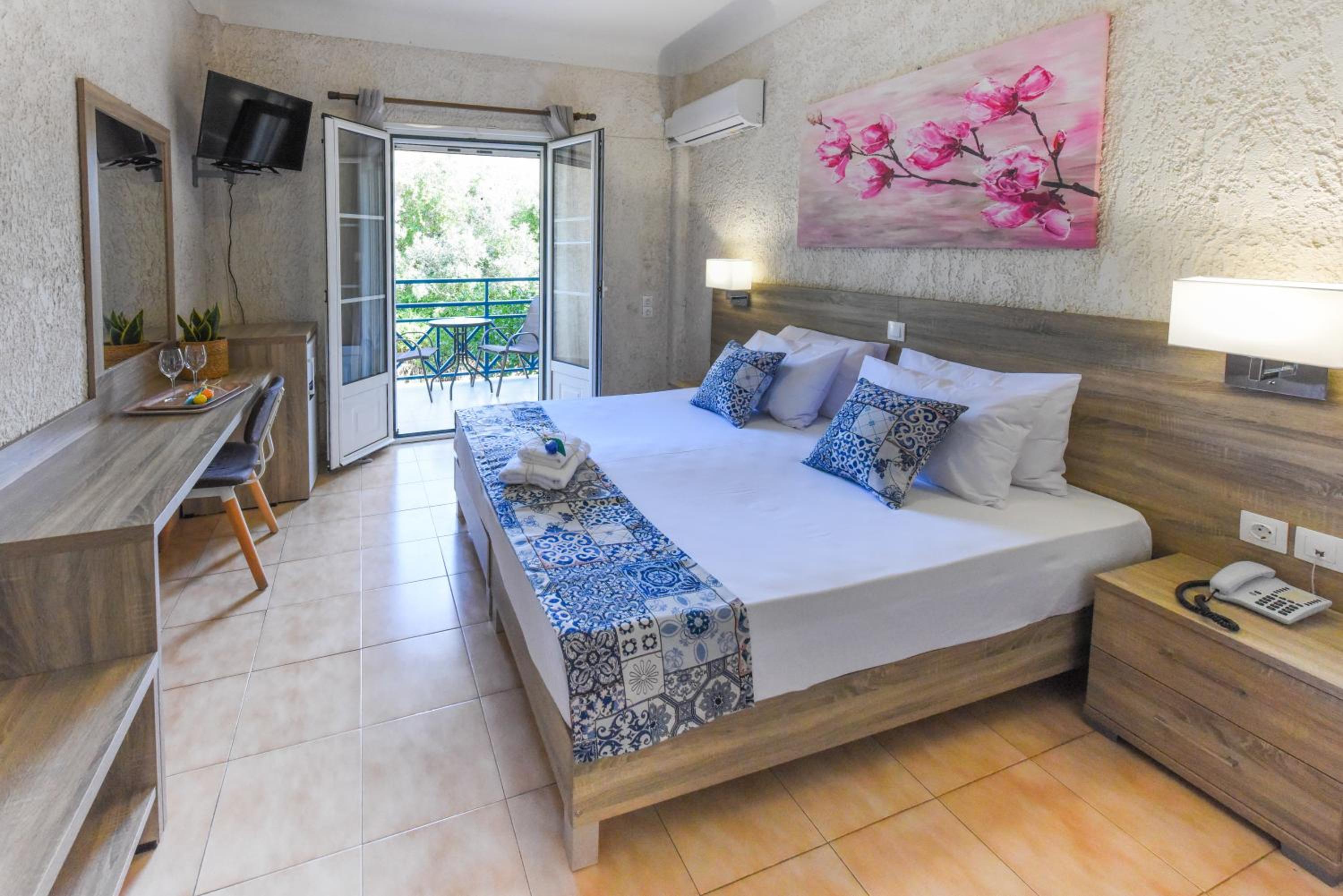 Twin Room - Photo 1
