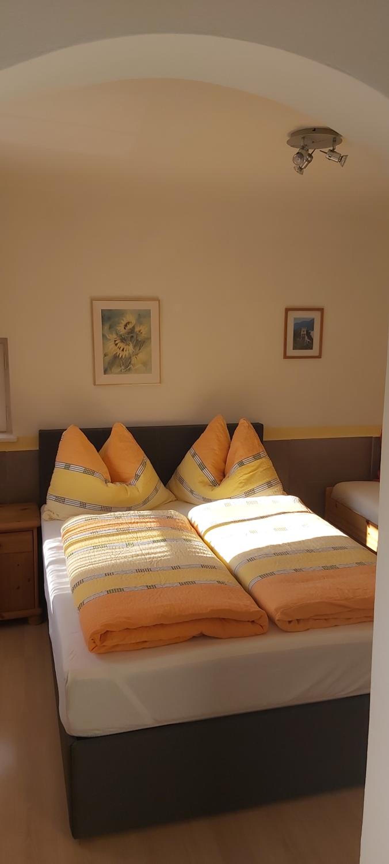 One-Bedroom Apartment - Photo 1