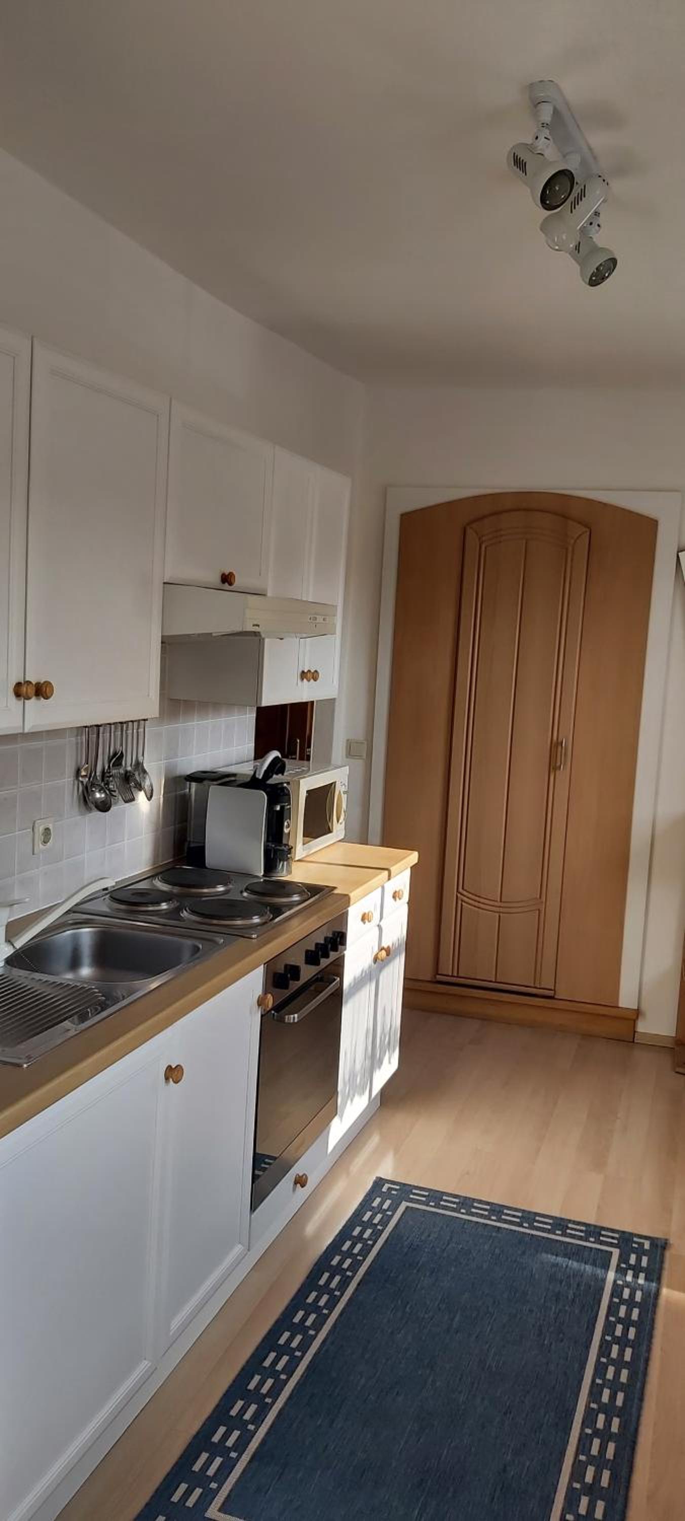 One-Bedroom Apartment - Photo 6