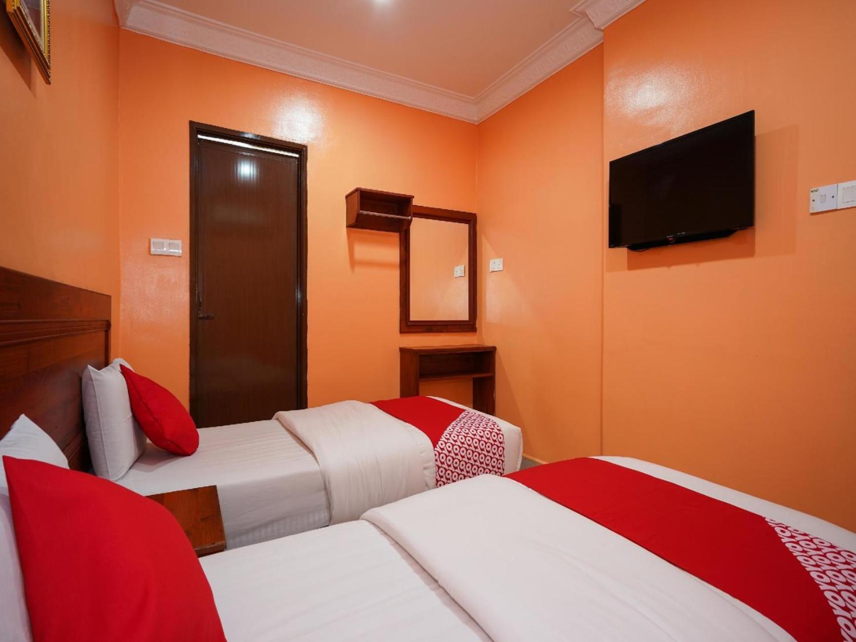 Standard Twin Room - Photo 2