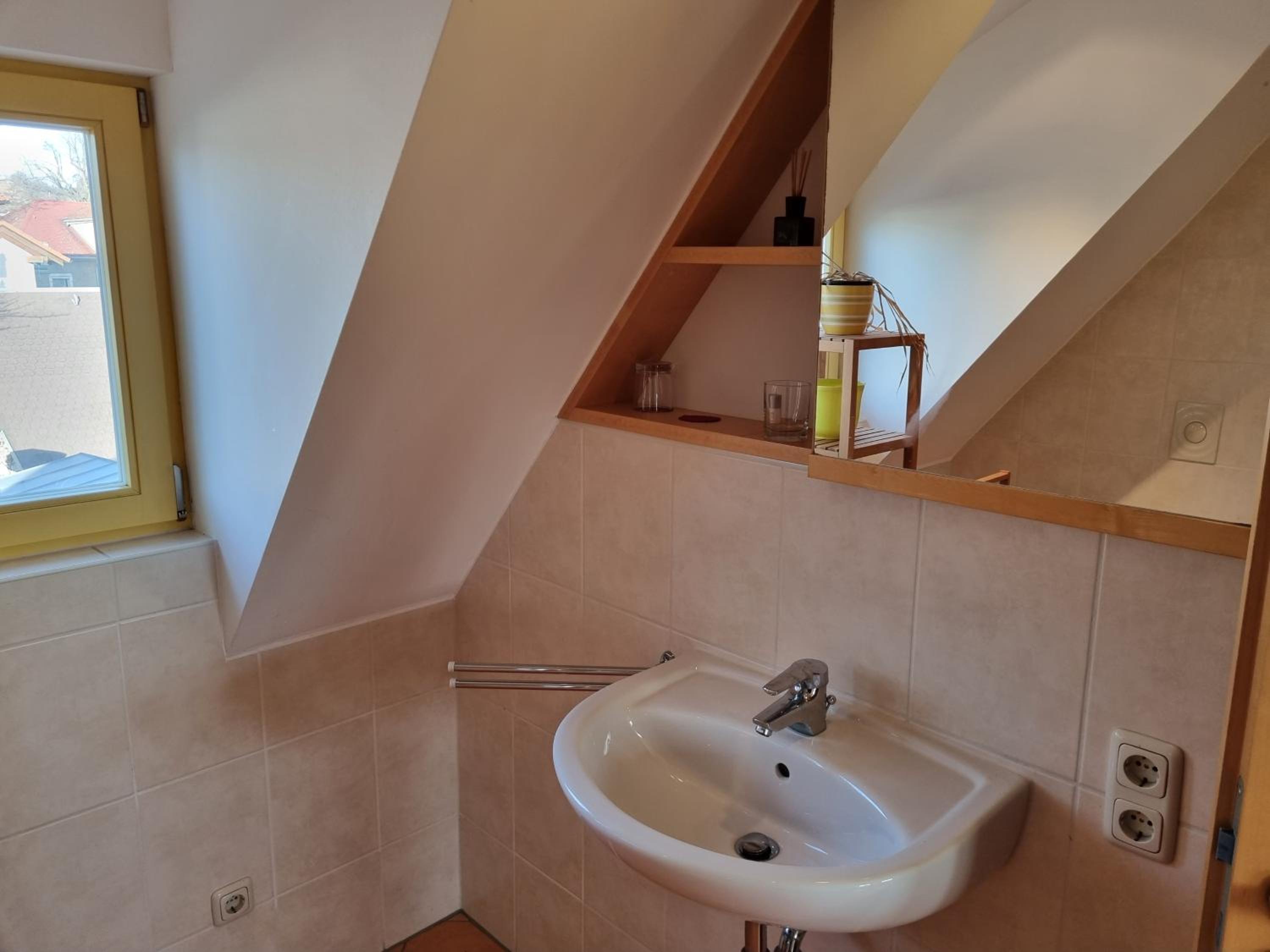 Apartment with Balcony - Photo 14