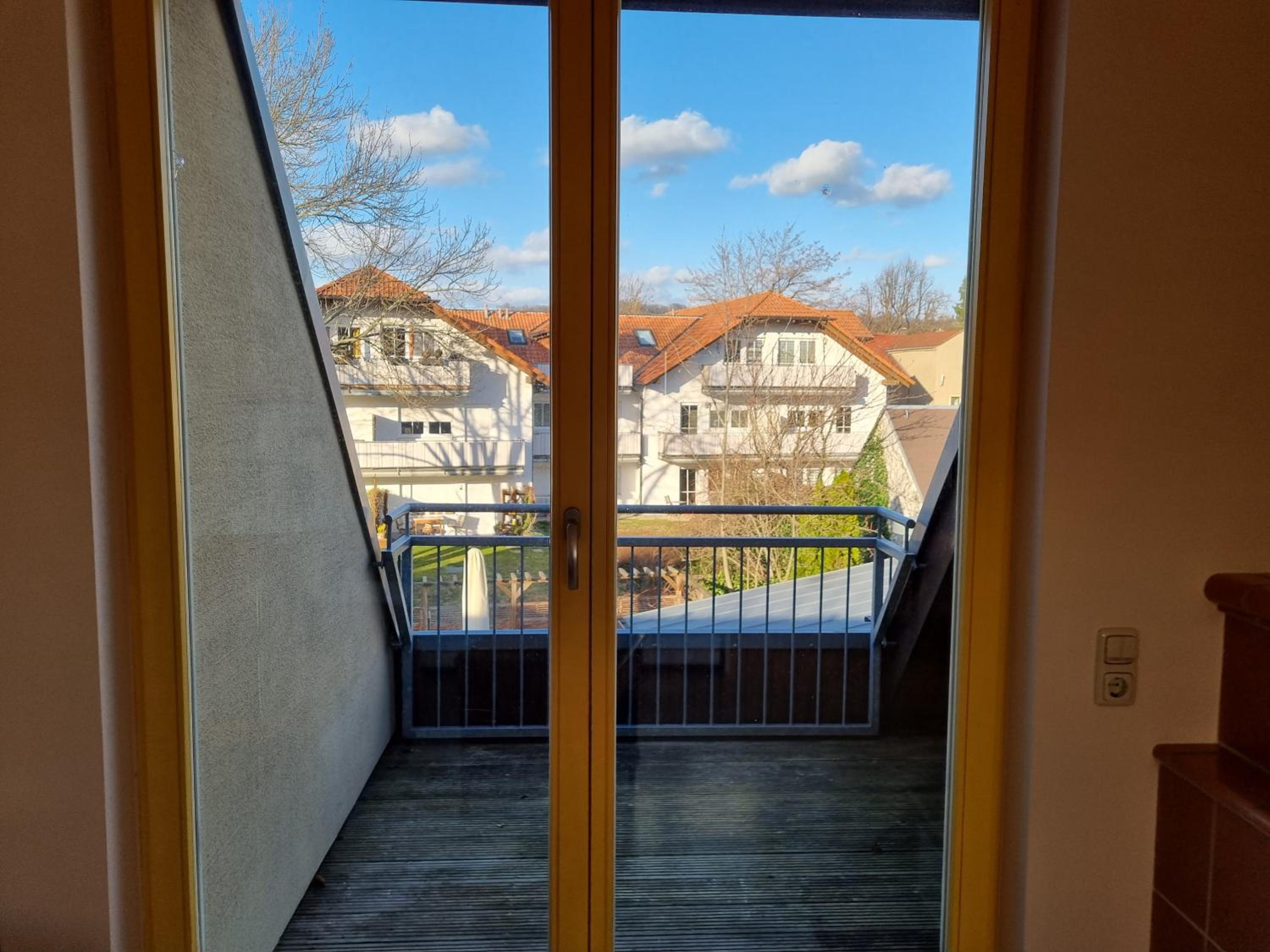 Apartment with Balcony - Photo 12