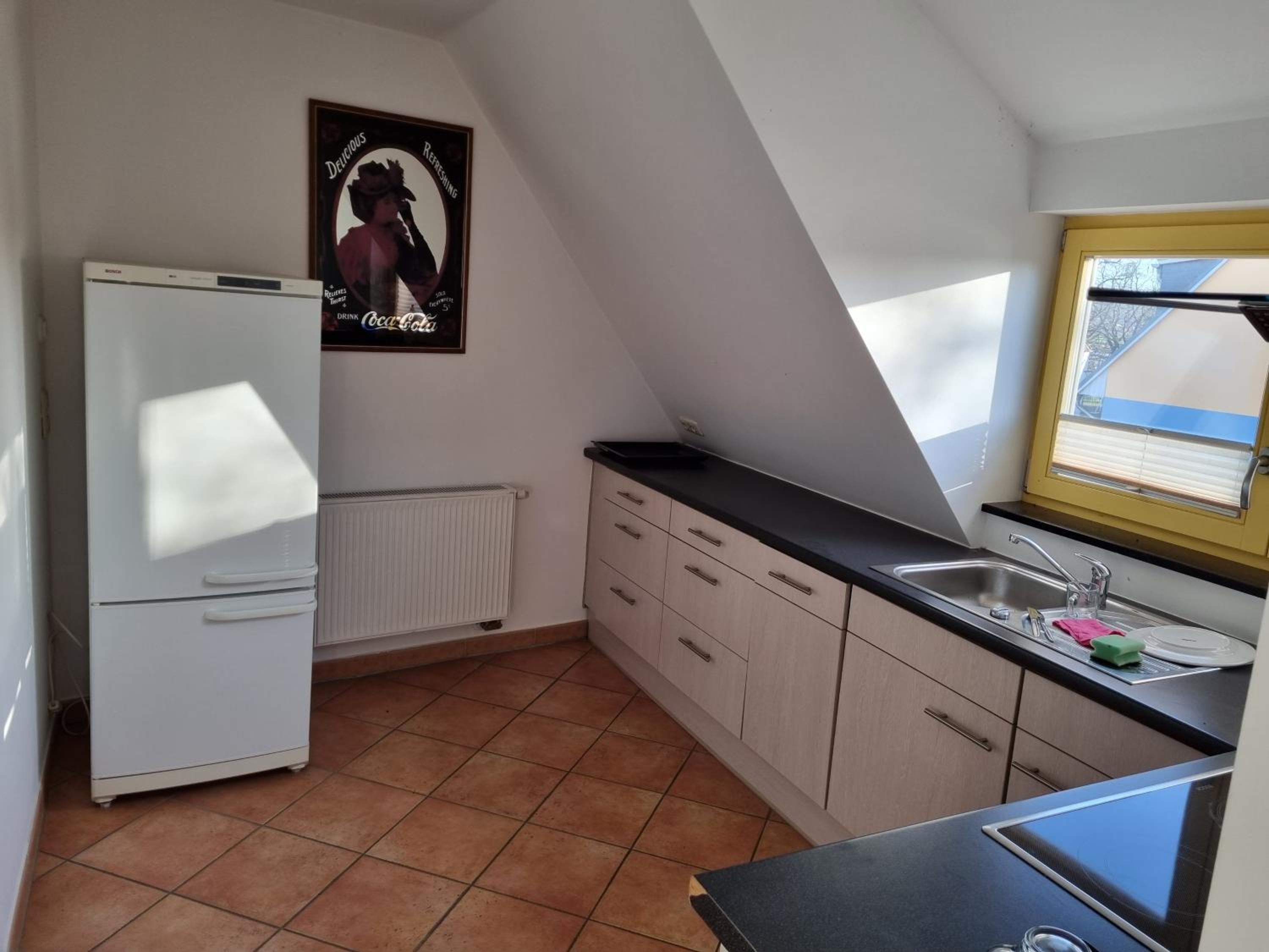 Apartment with Balcony - Photo 10