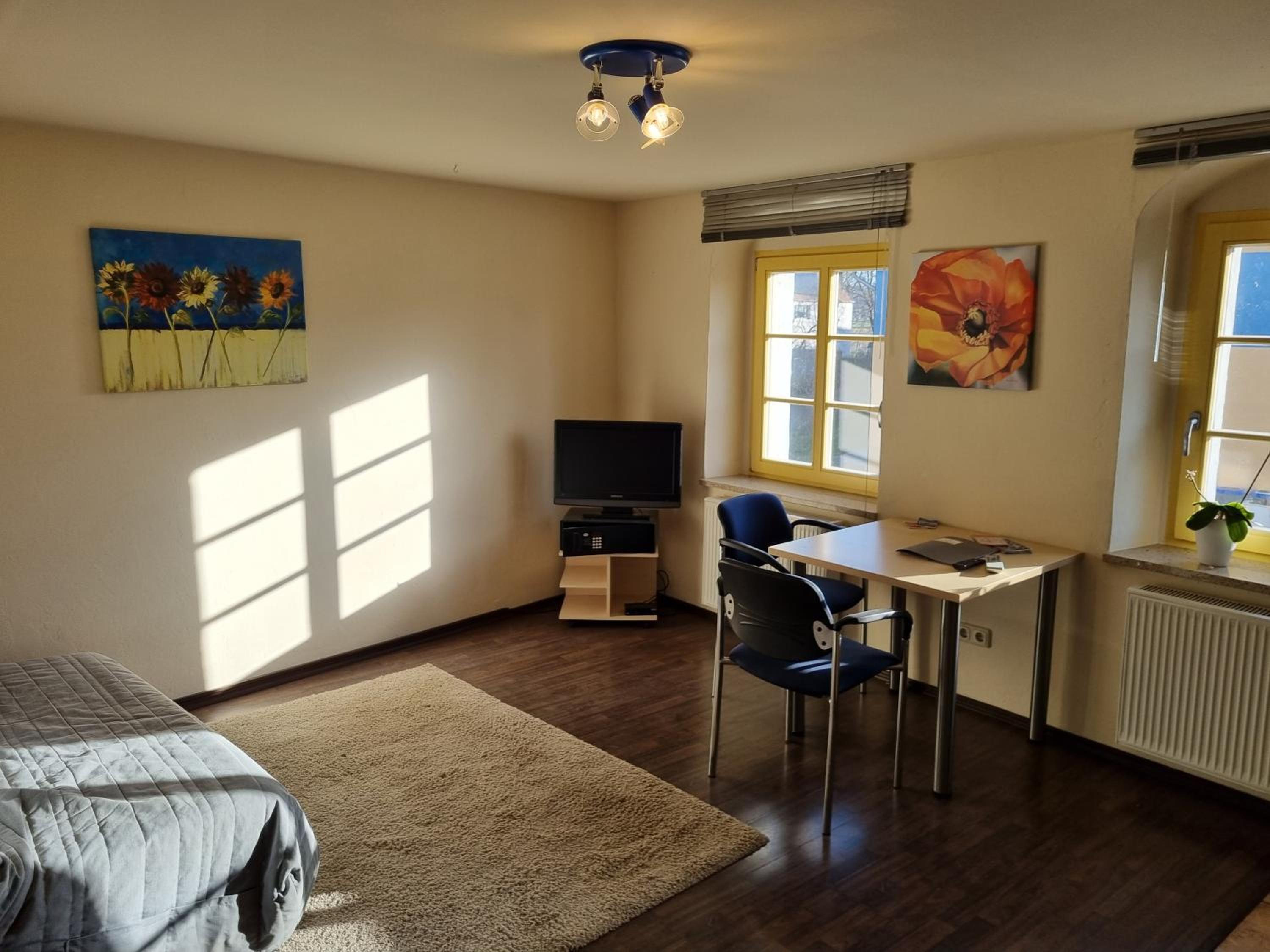 One-Bedroom Apartment photo 1