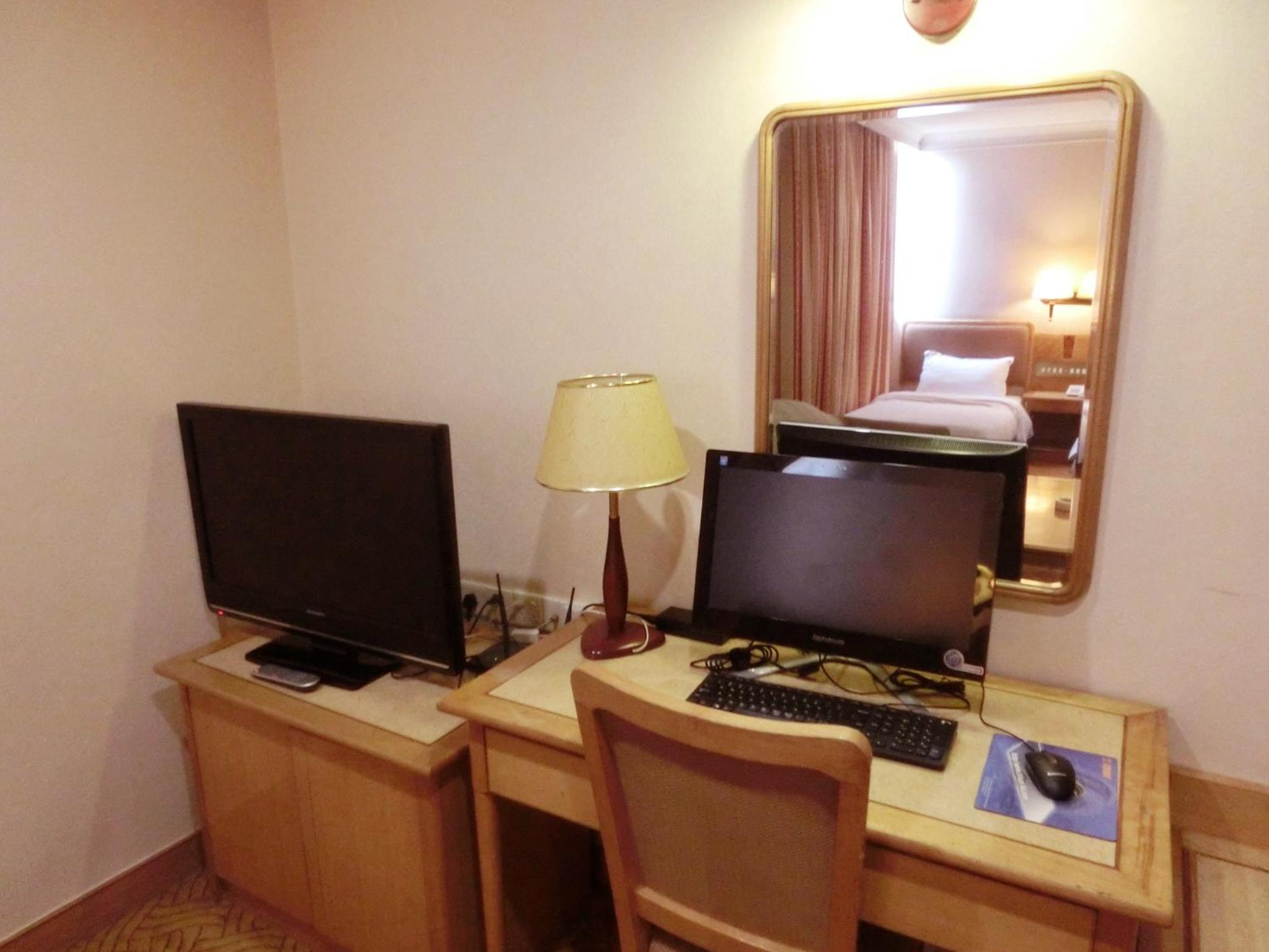 Business Twin Room photo 3