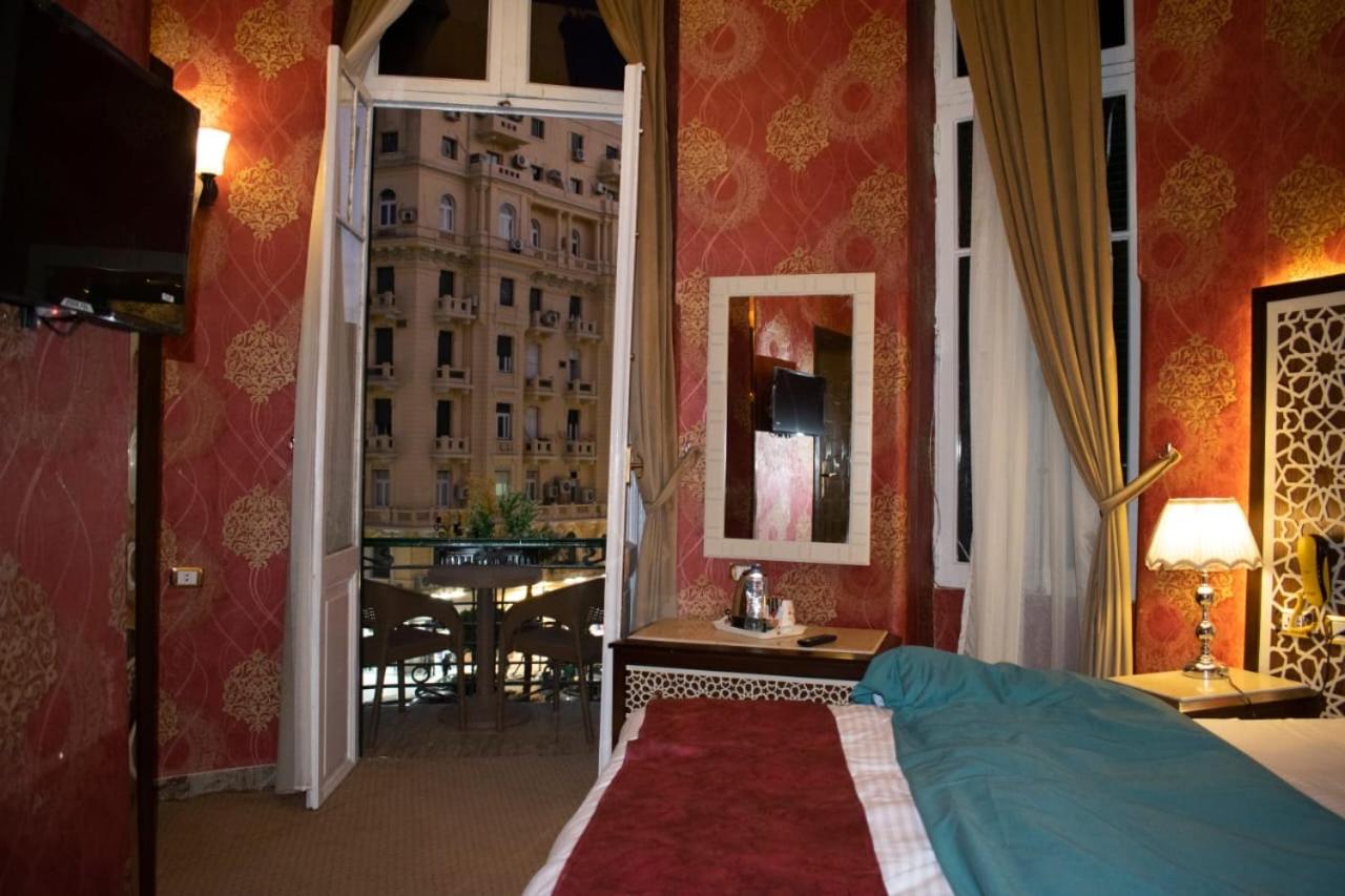 Superior Queen Room thumbnail 6