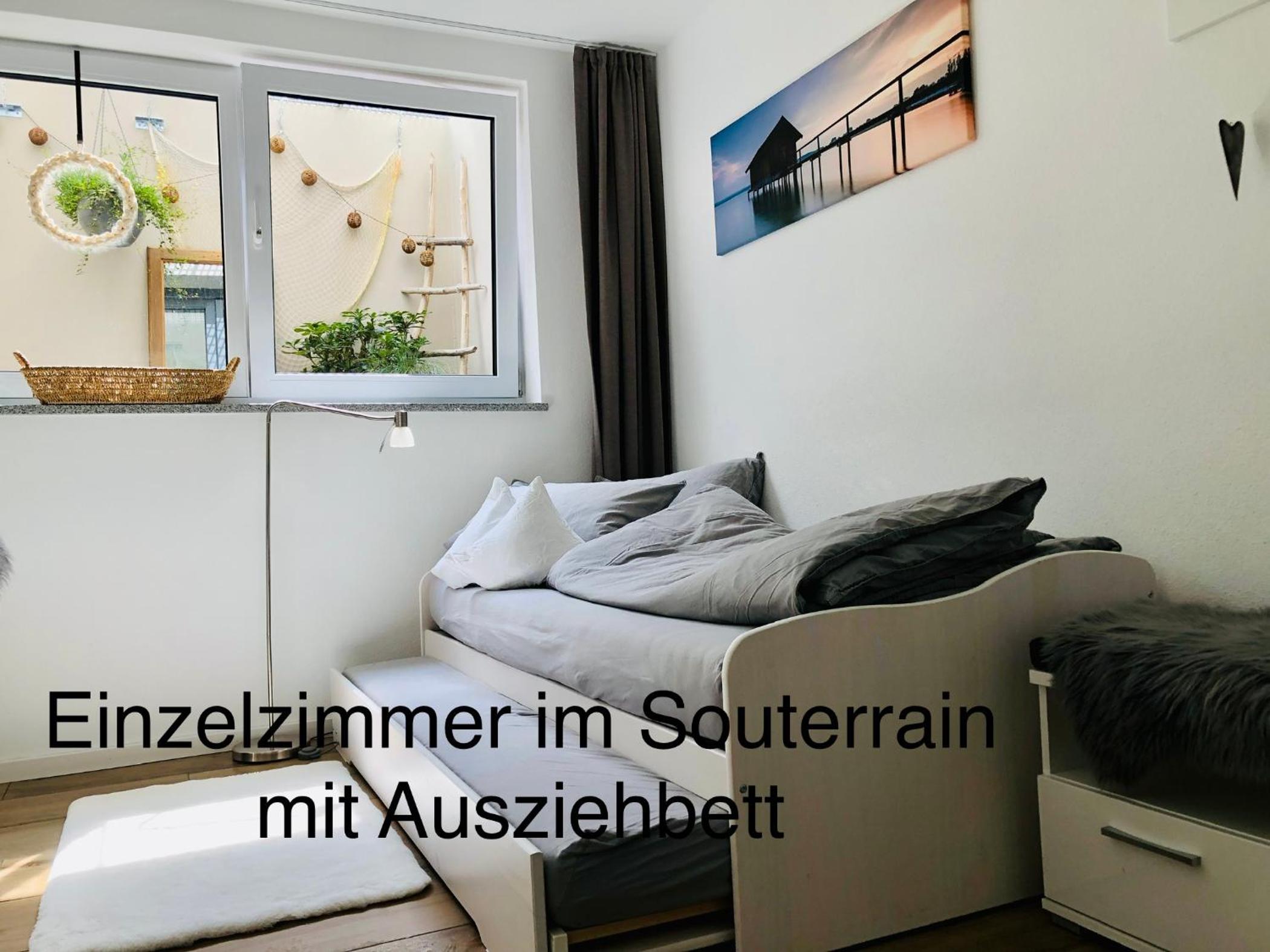 Single Room with Private Bathroom photo 1
