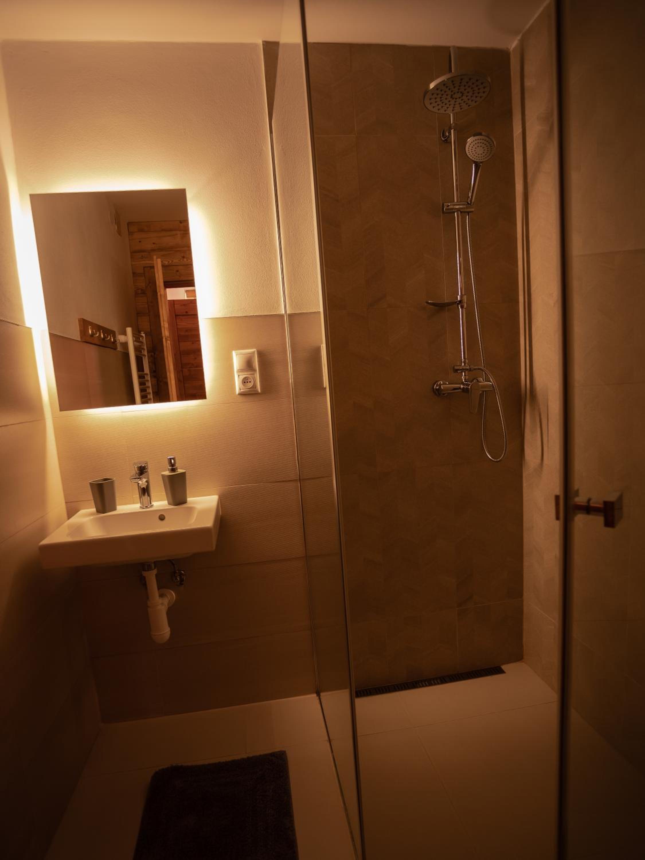 Deluxe Double Room - Photo 6
