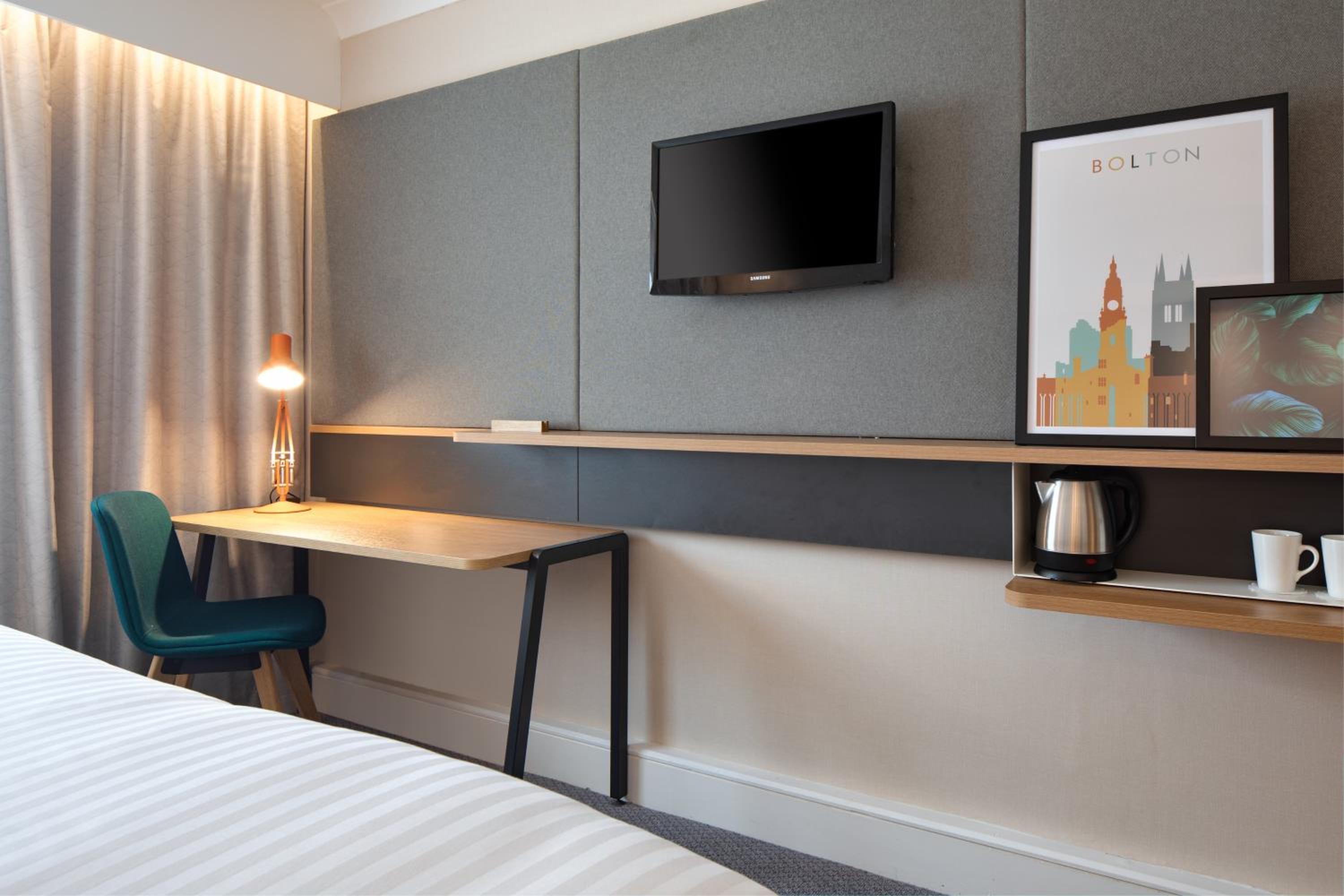 Standard King Room - Photo 4