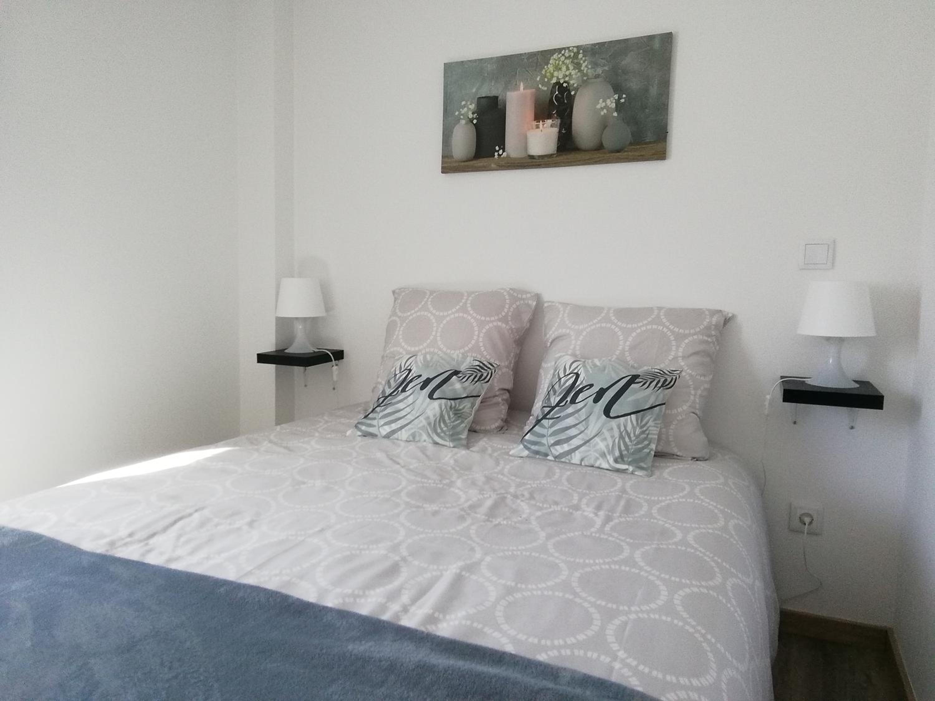 One-Bedroom Apartment photo 3