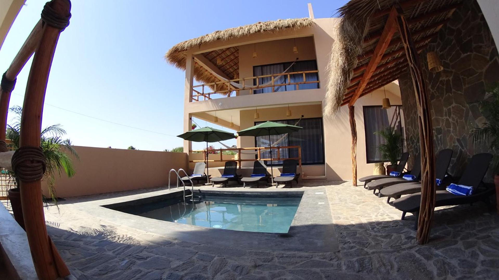 Deluxe Bungalow photo 1