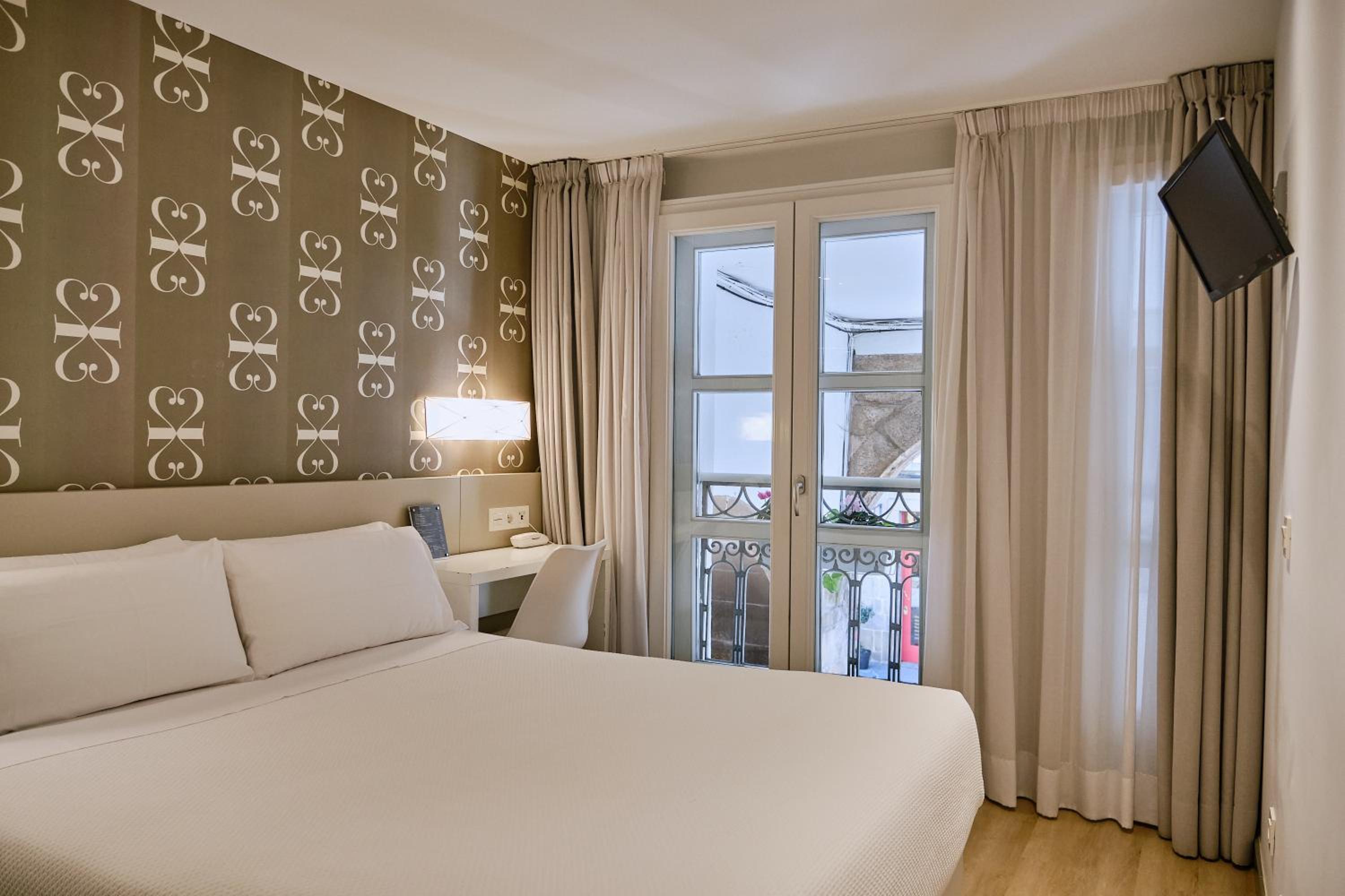 Habitación Estándar con Cama Queen