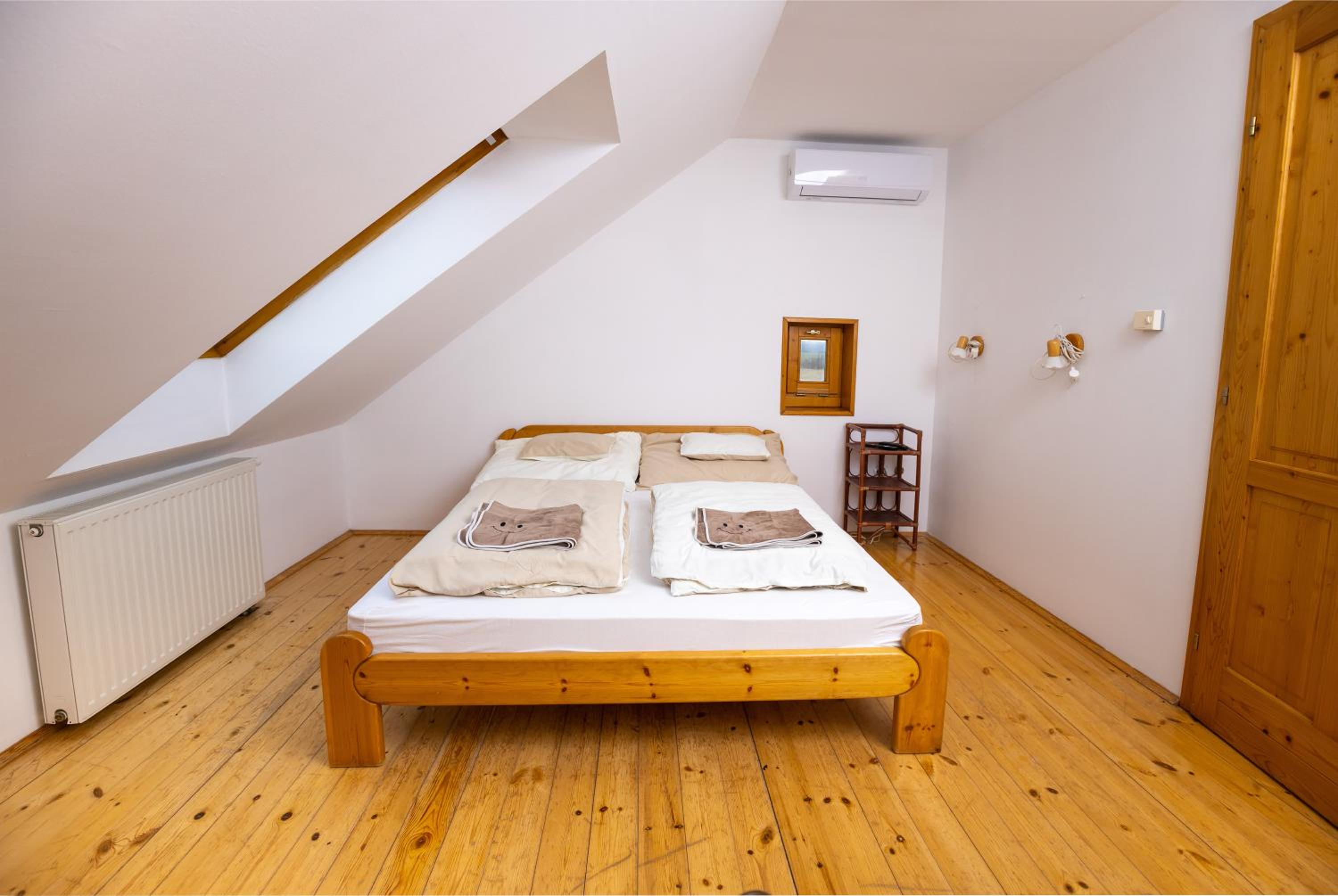Standard Queen Room photo 3
