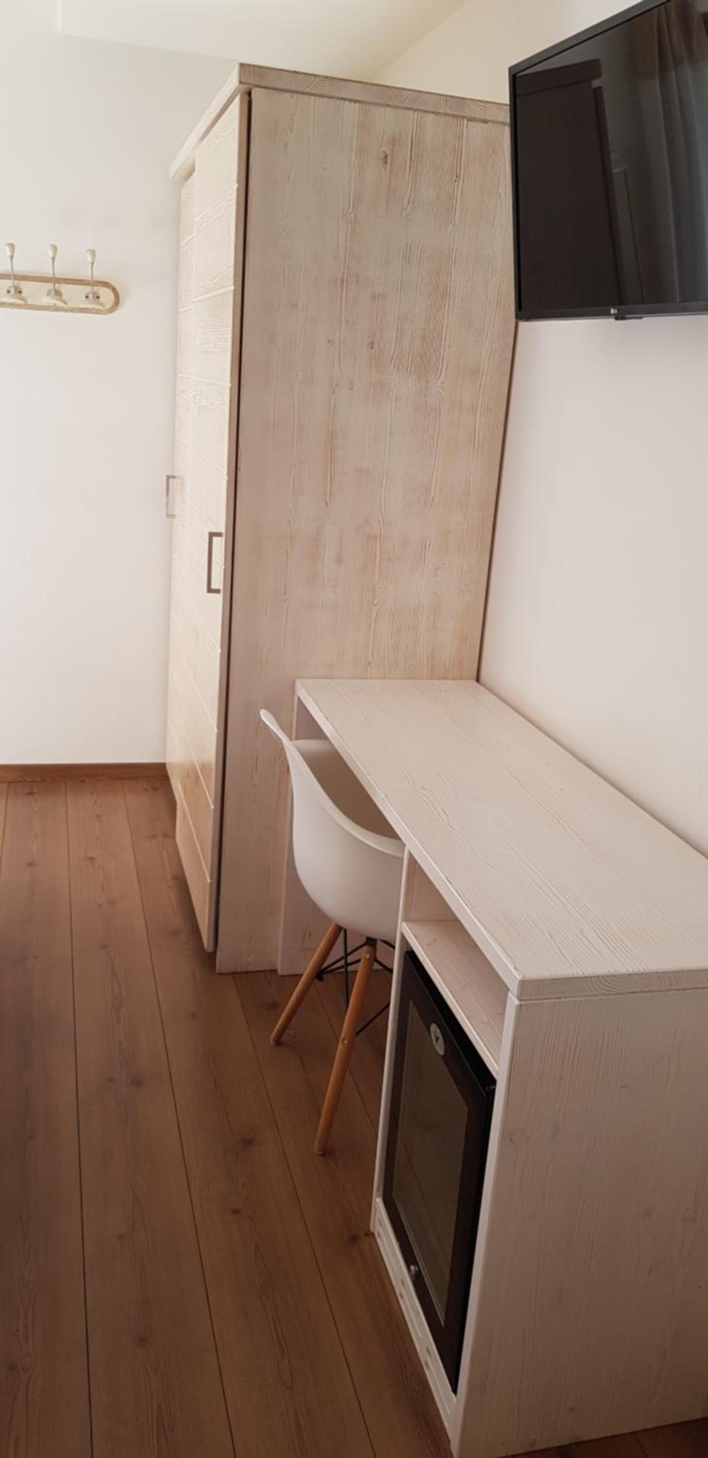 Double or Twin Room with Balcony - Photo 5
