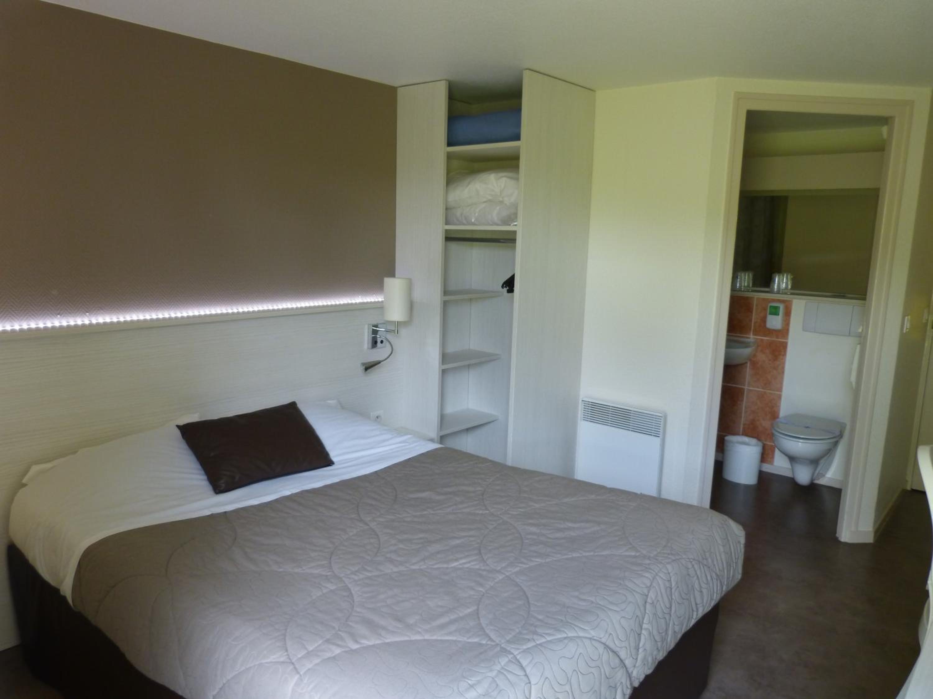 Standard Double Room 1 or 2 people - Photo 6