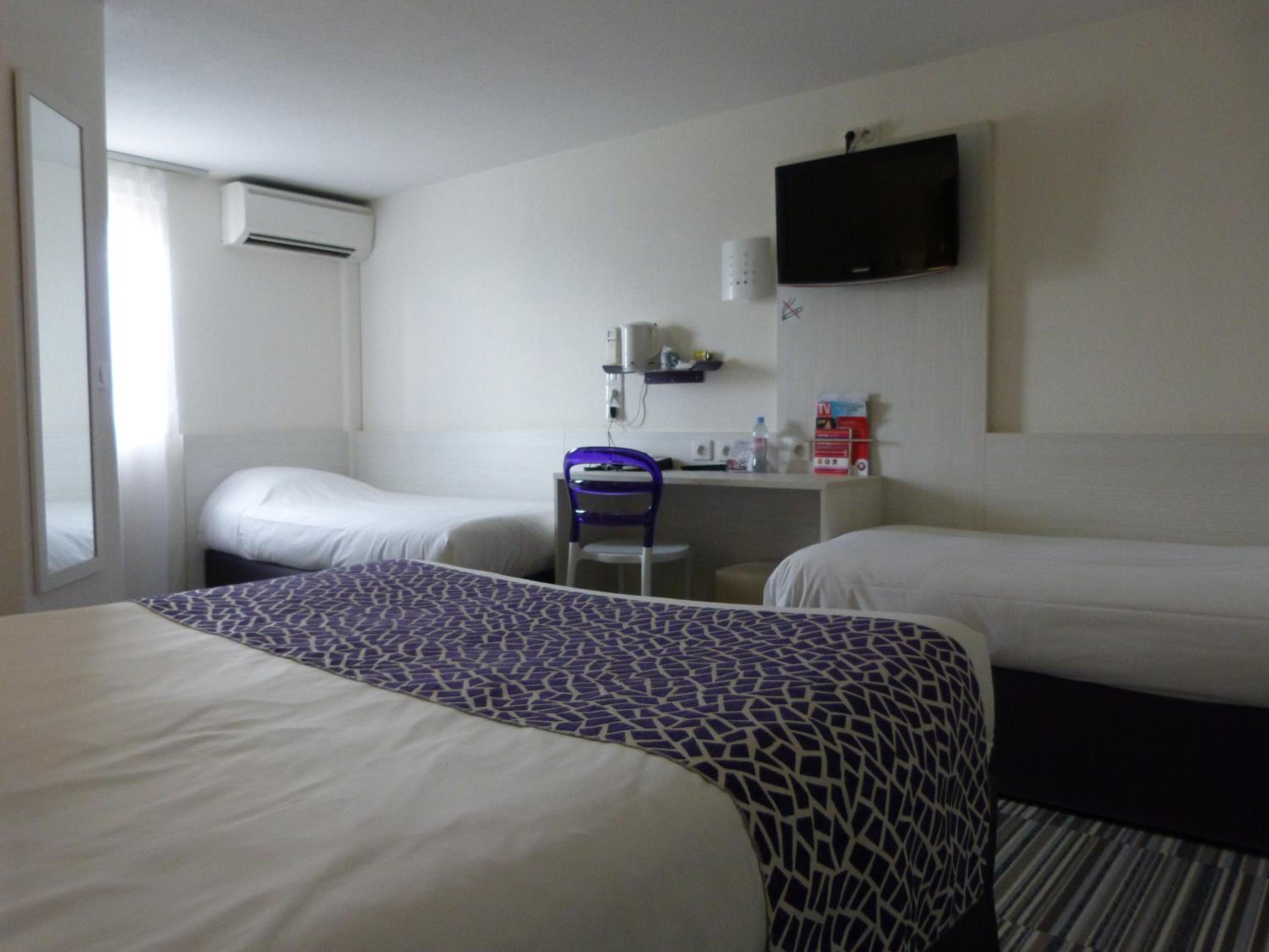 Superior Quadruple Room - Photo 8