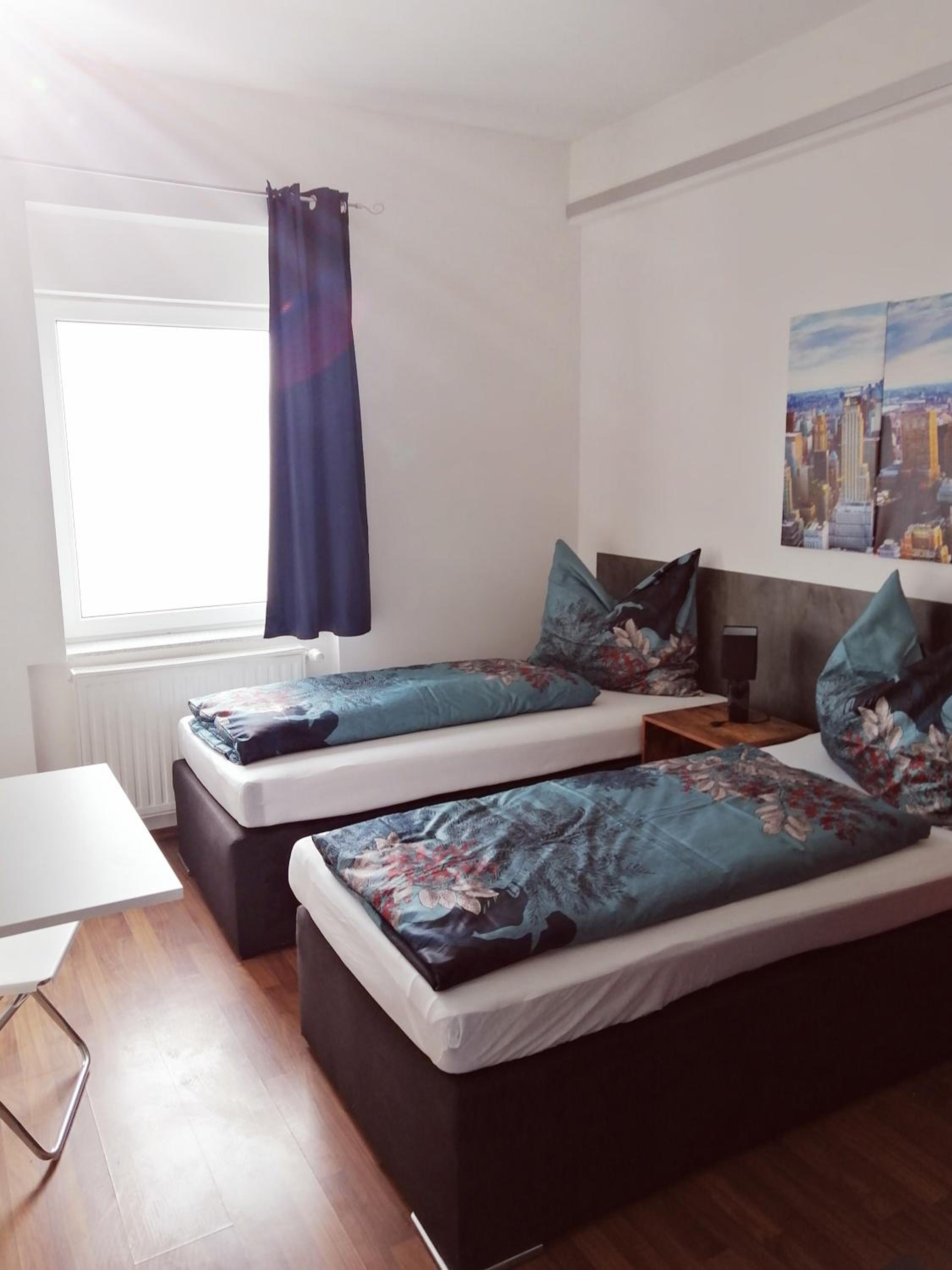 Budget Double Room - Photo 26