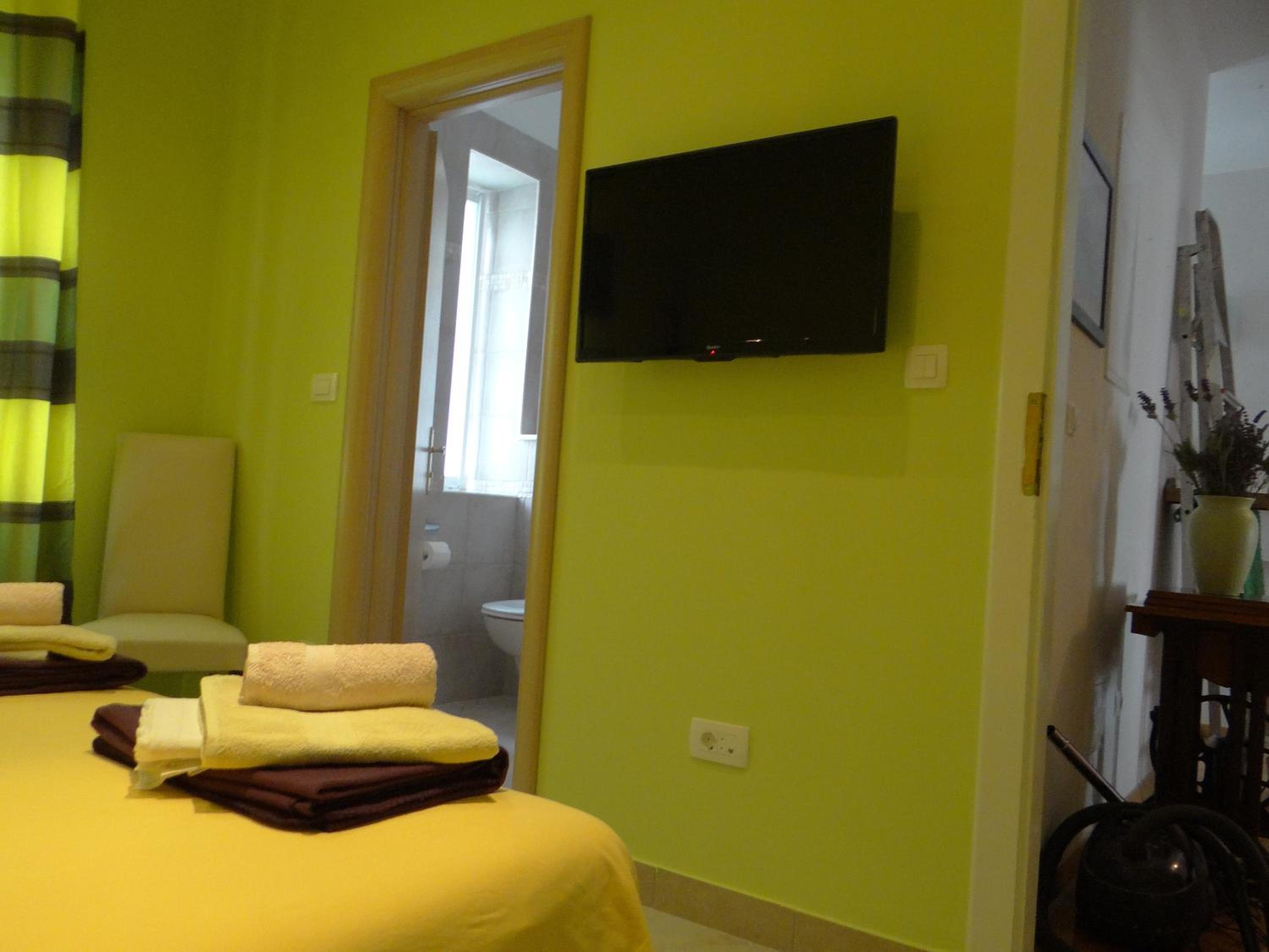 Double Room with Balcony 2