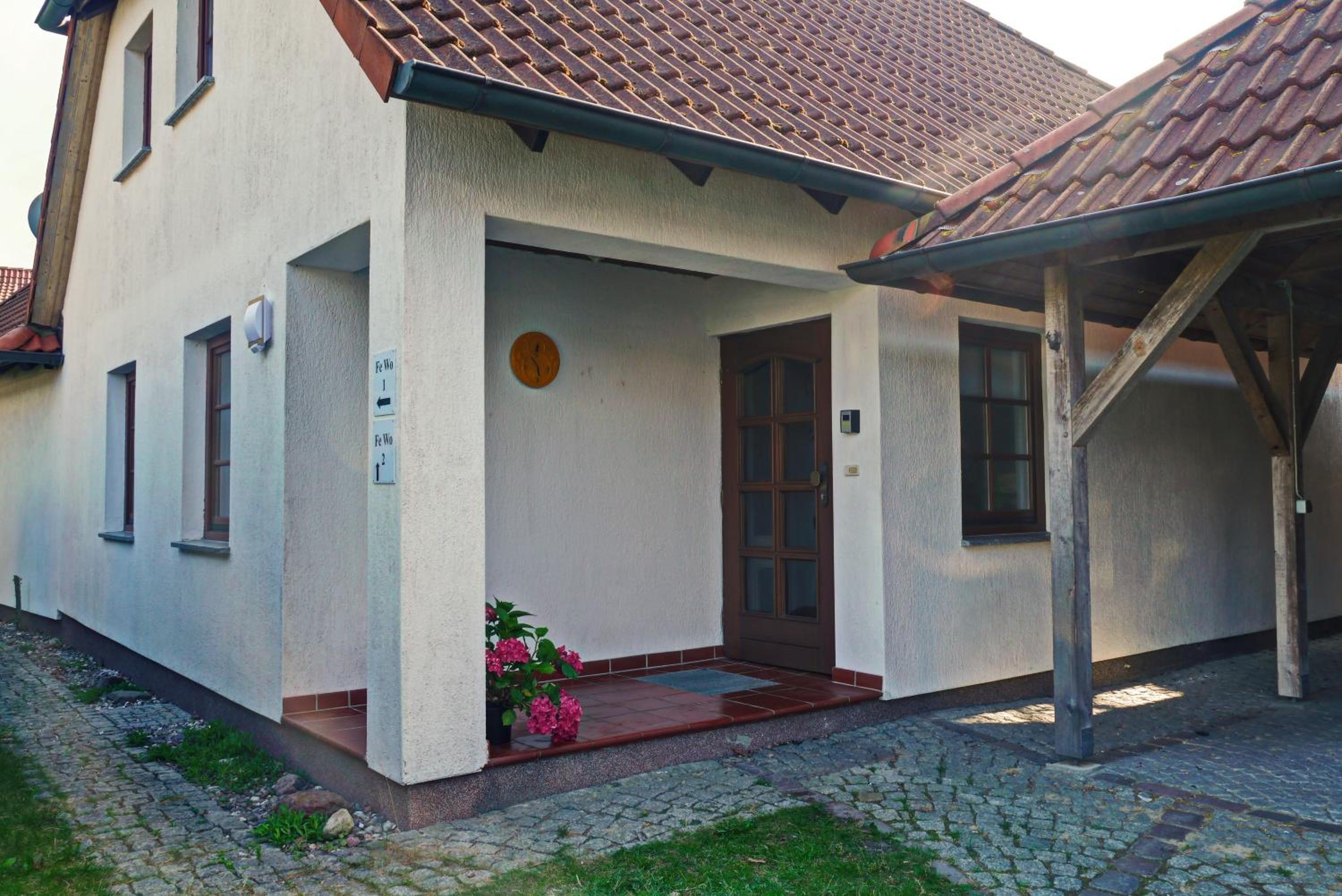 Apartment - Upper Floor photo 3