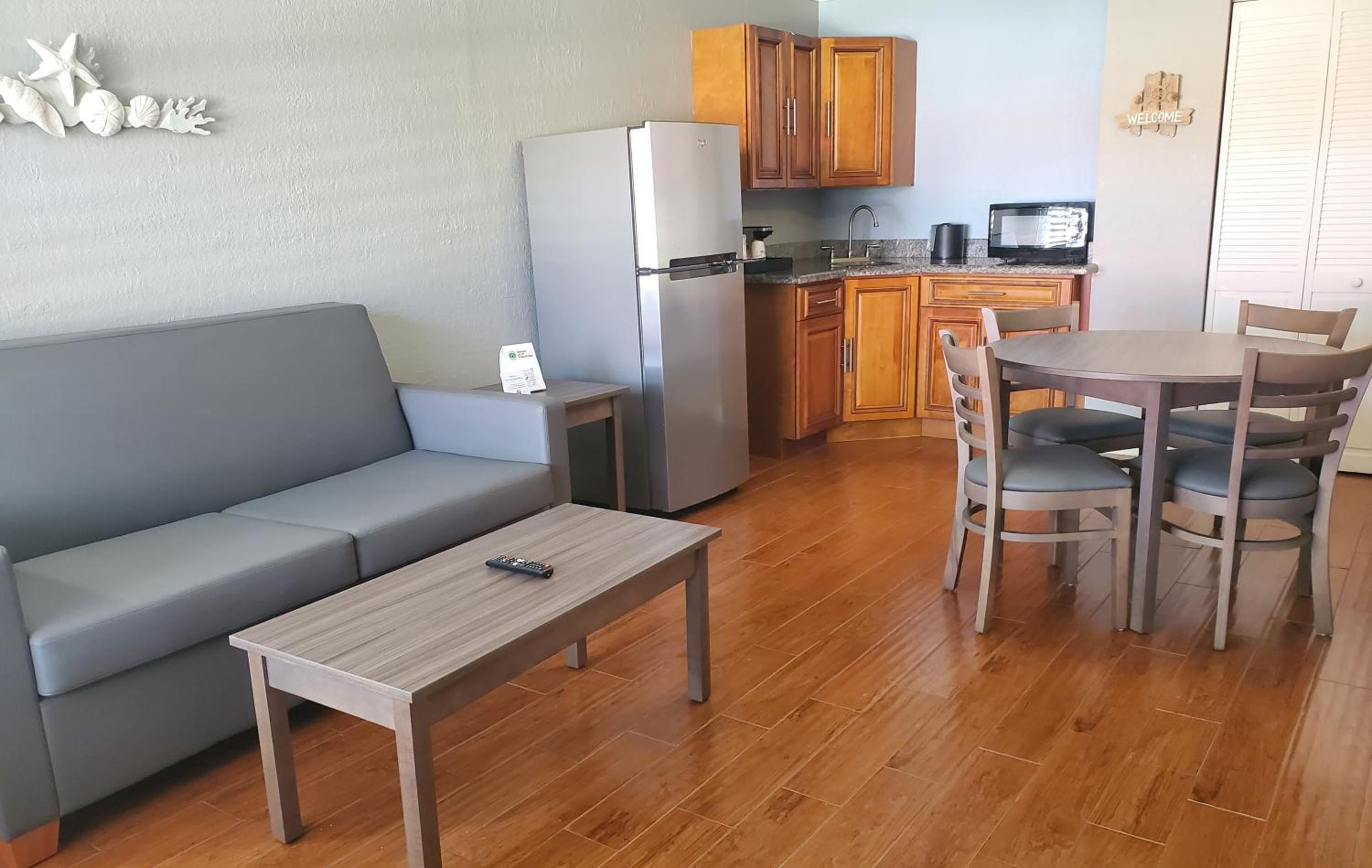 One-Bedroom Suite photo 1