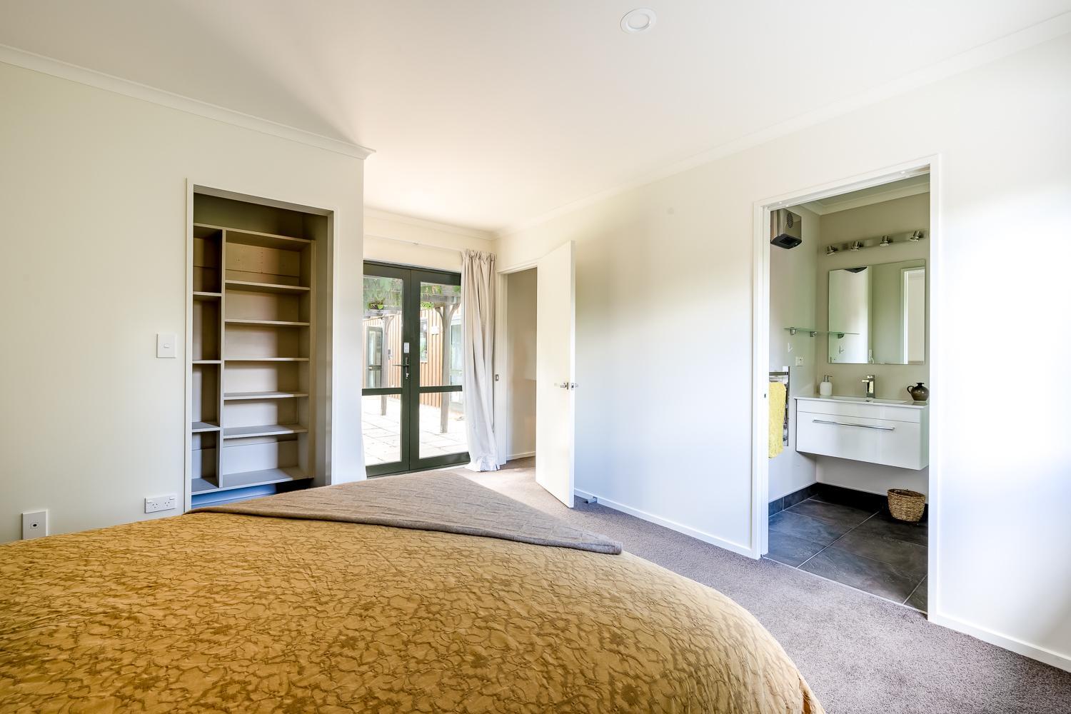 Four-Bedroom House photo 1