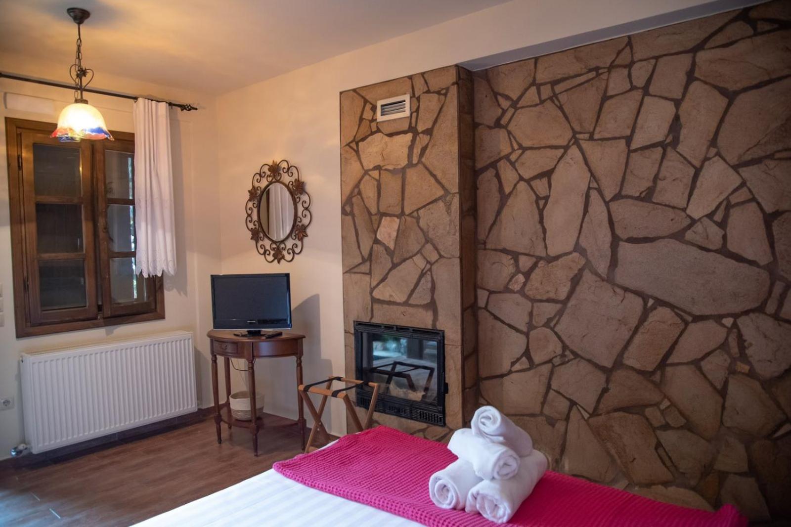 Standard Double Room photo 2