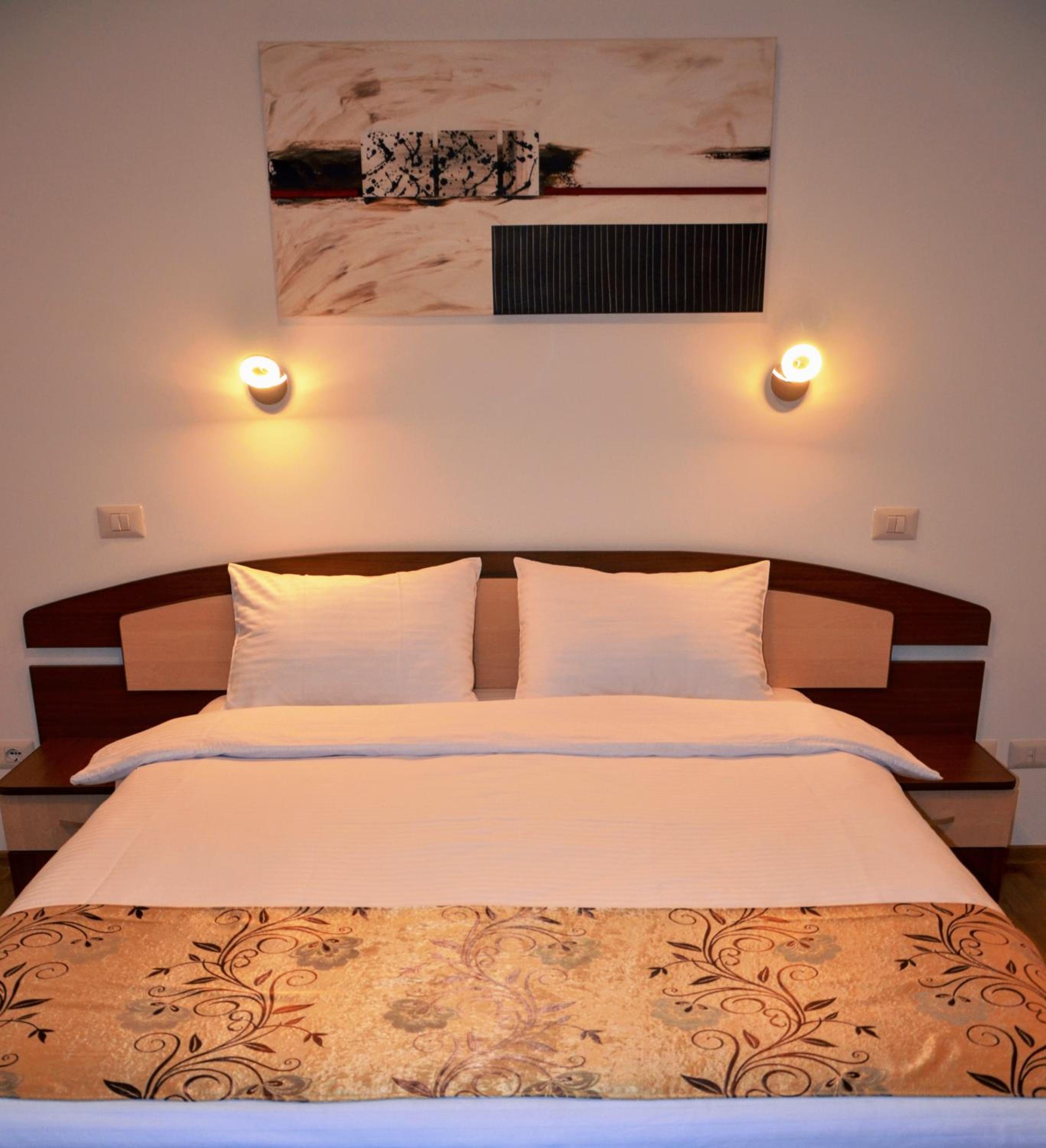 Double Room with Mountain View - Photo 3