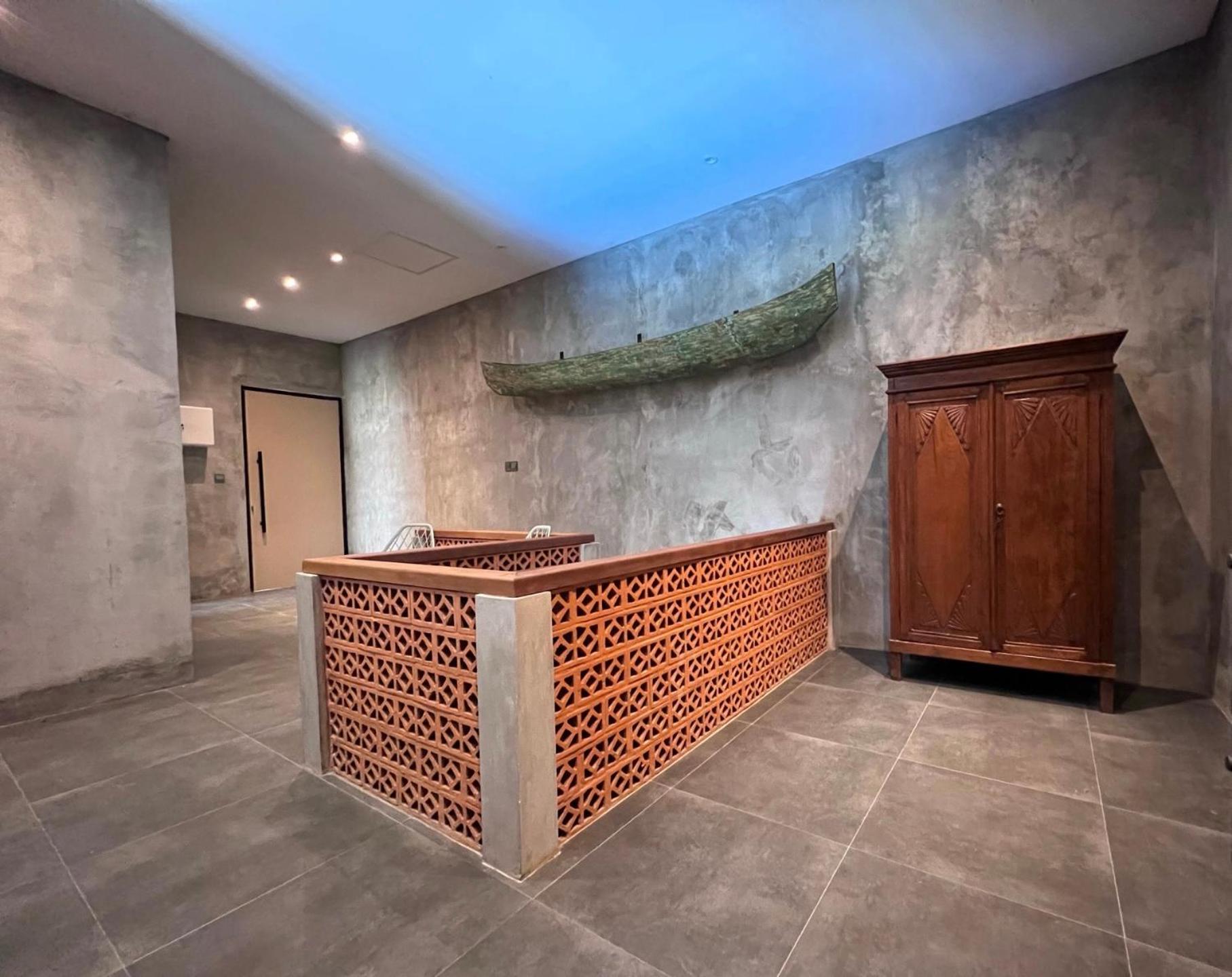 Villa with Private Pool - Photo 11