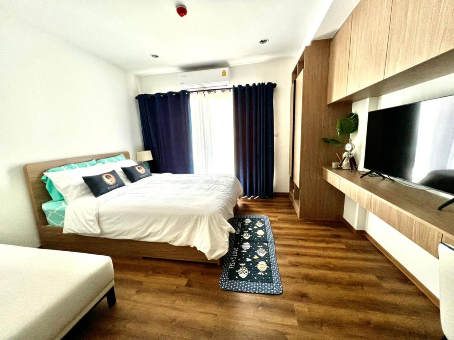 Studio with Sofa Bed - Photo 23