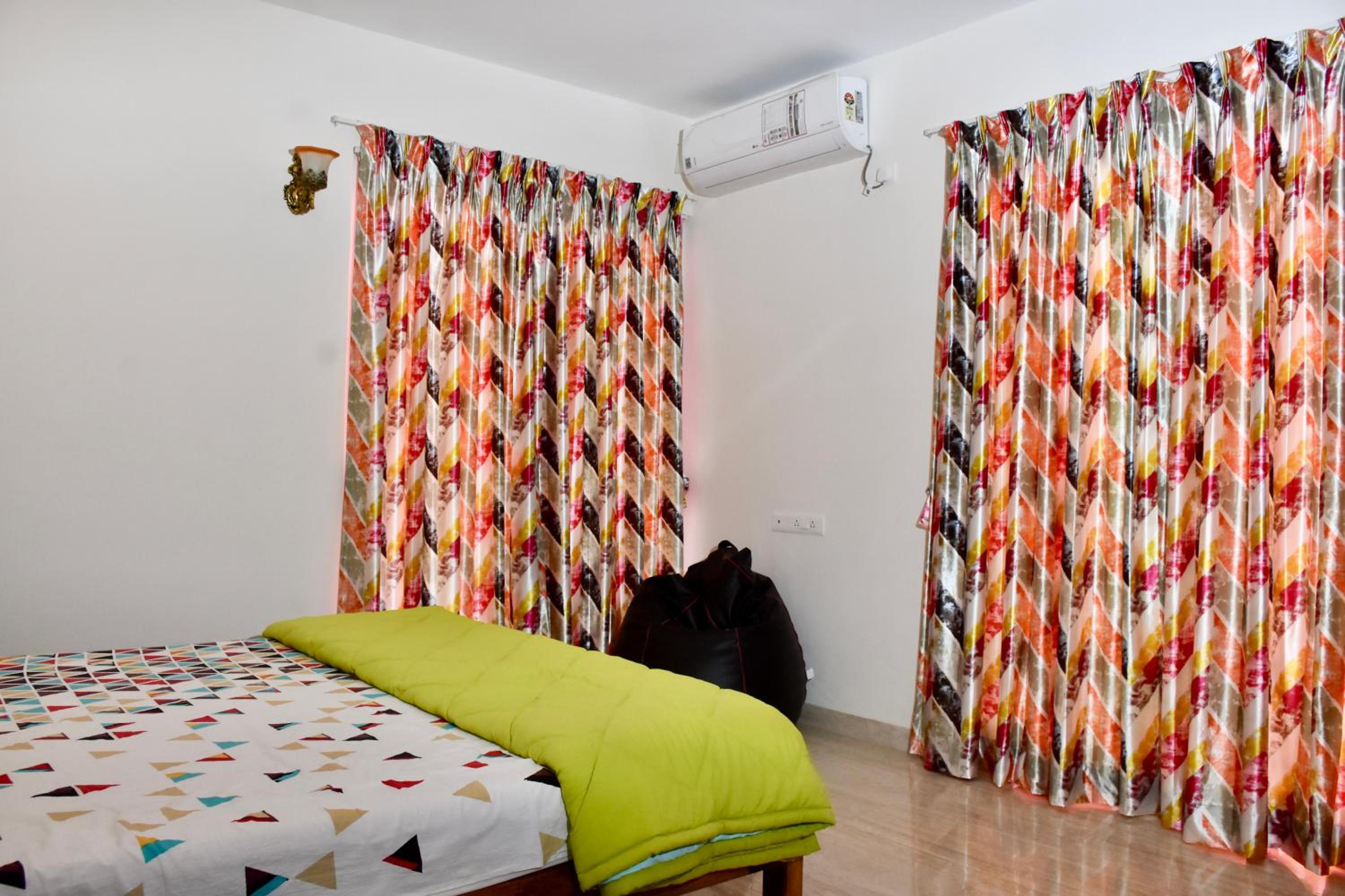 Villa photo 1