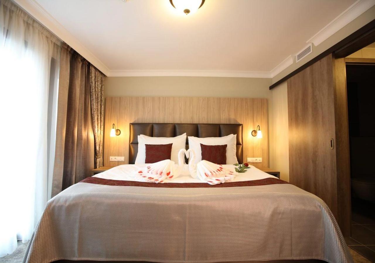 Deluxe Junior Suite with Balcony and Spa Access photo 2