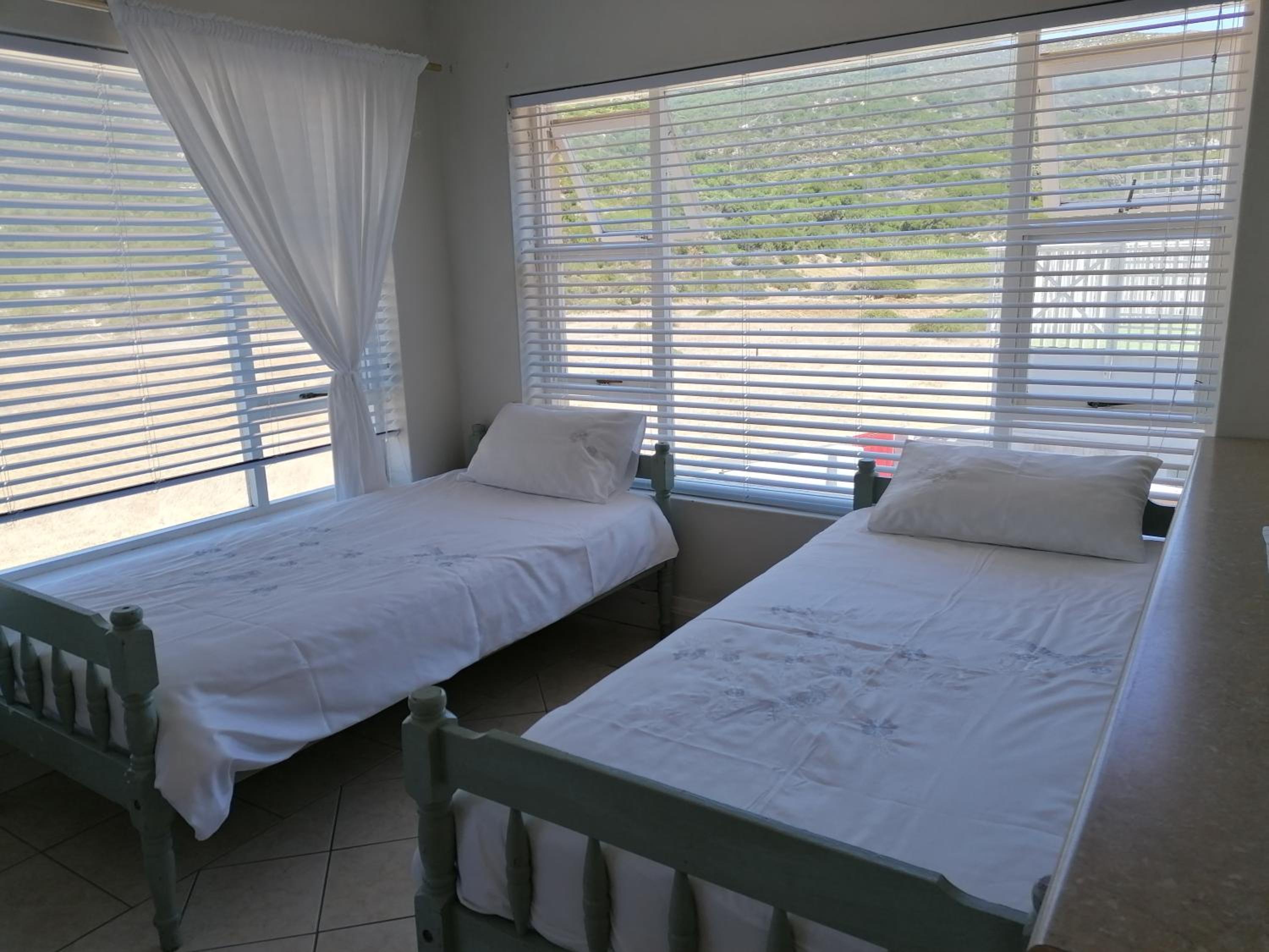 Family Room With Kitchenette photo 3