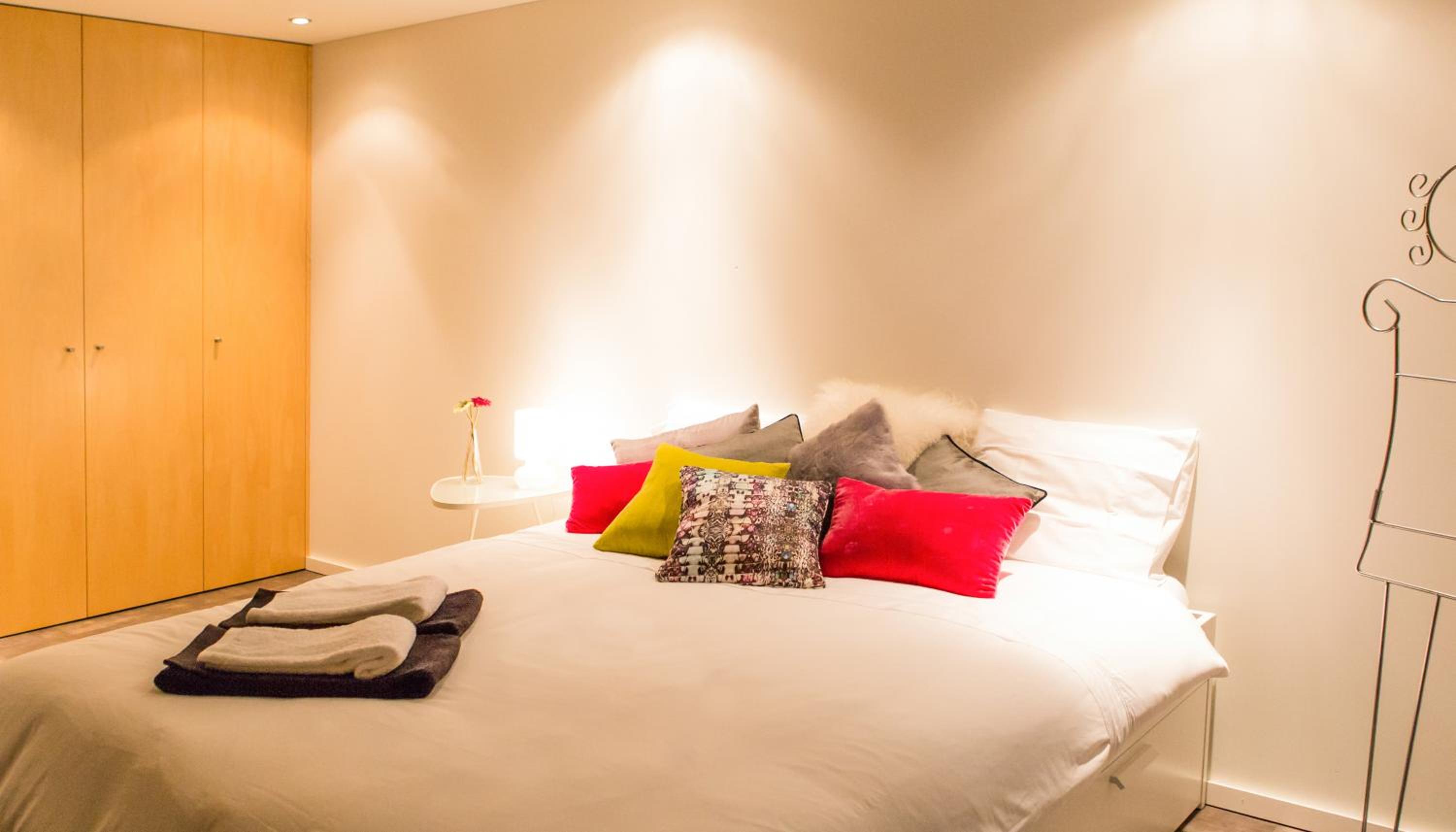 Studio Apartment - Photo 1