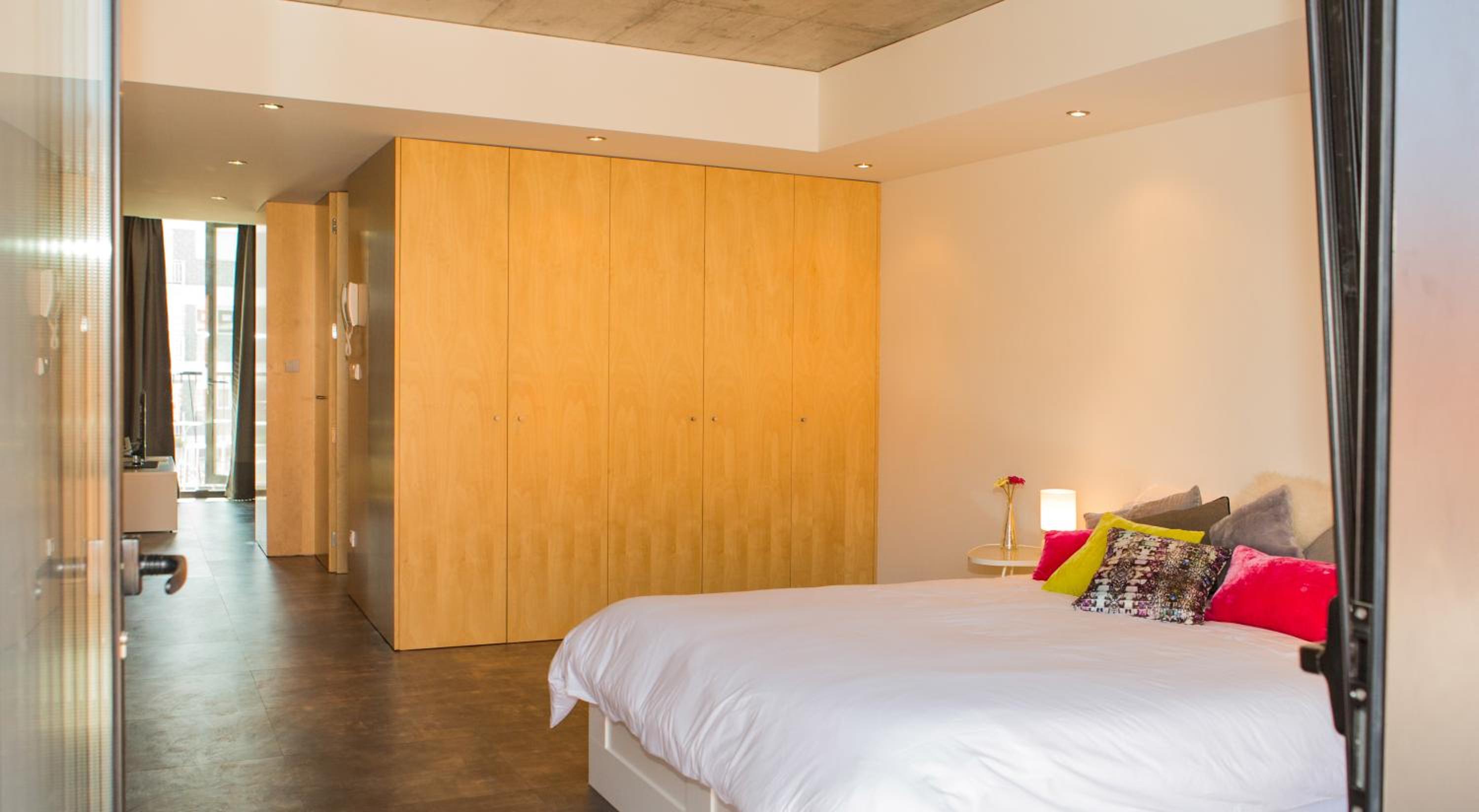 Studio Apartment - Photo 7