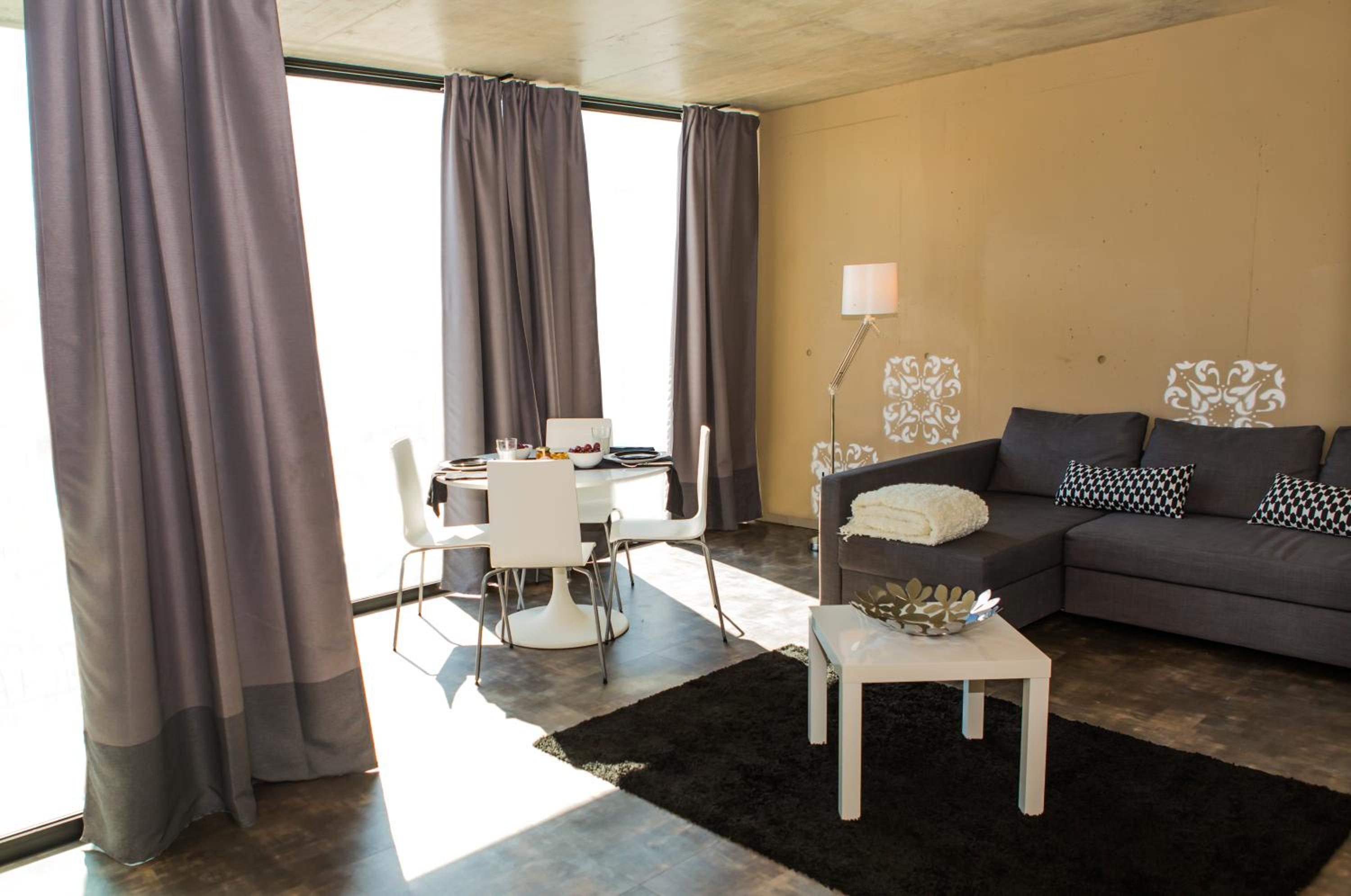 Studio Apartment - Photo 10