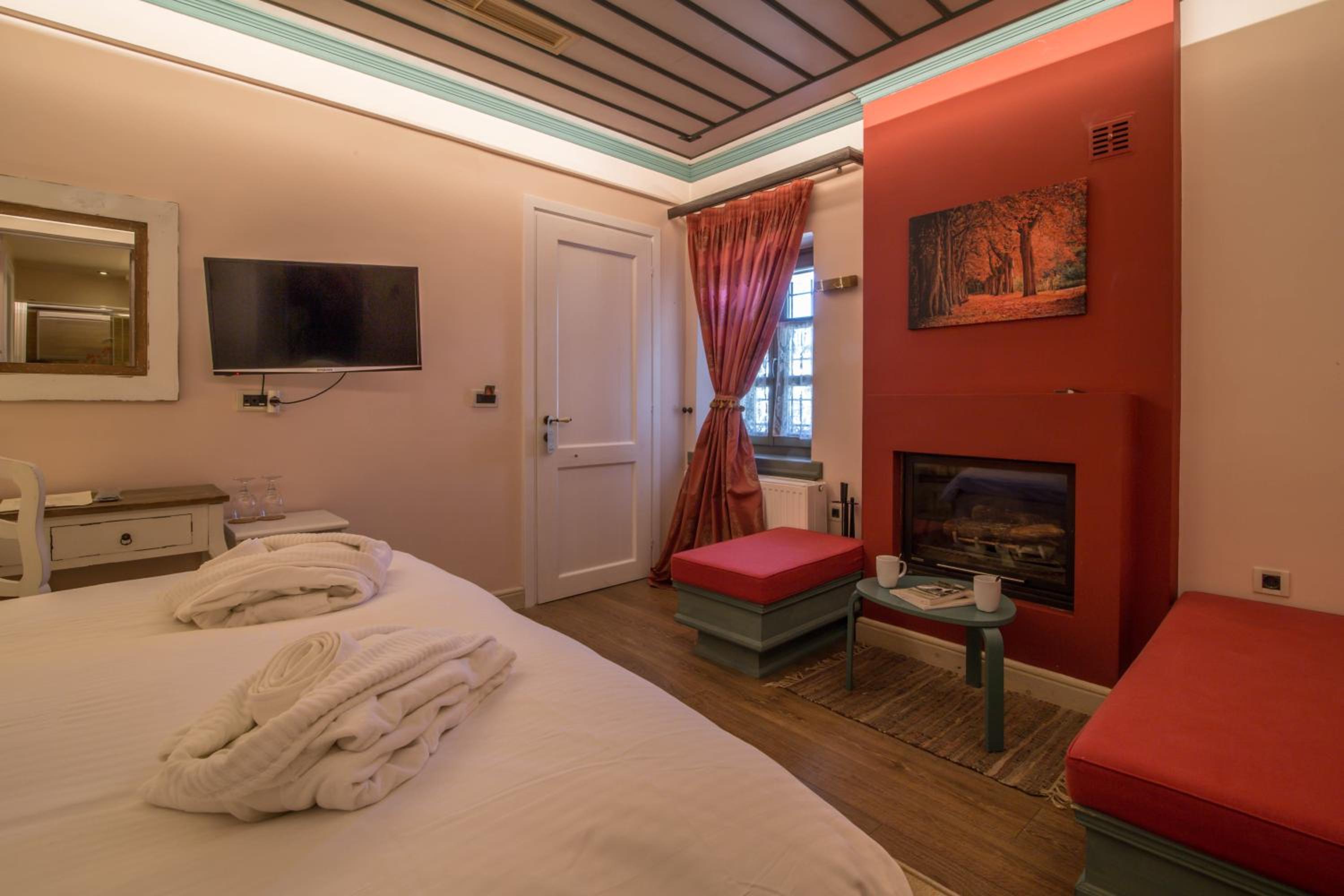Deluxe Double Room photo 3