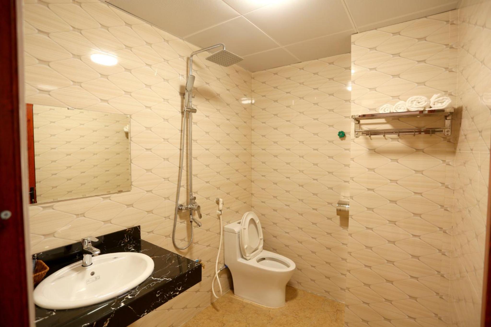 Deluxe Double Room - Photo 16