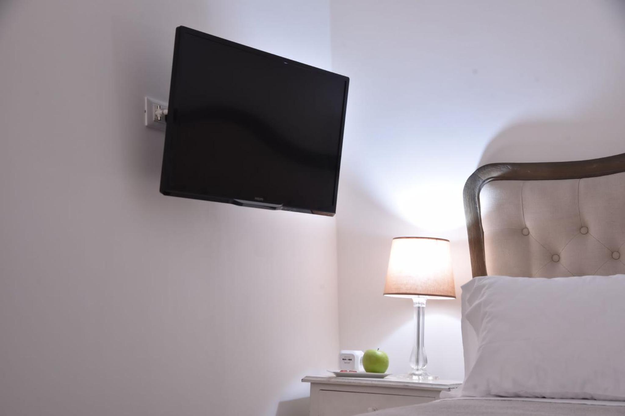 Deluxe Double Room (2 Adults + 1 Child) photo 3