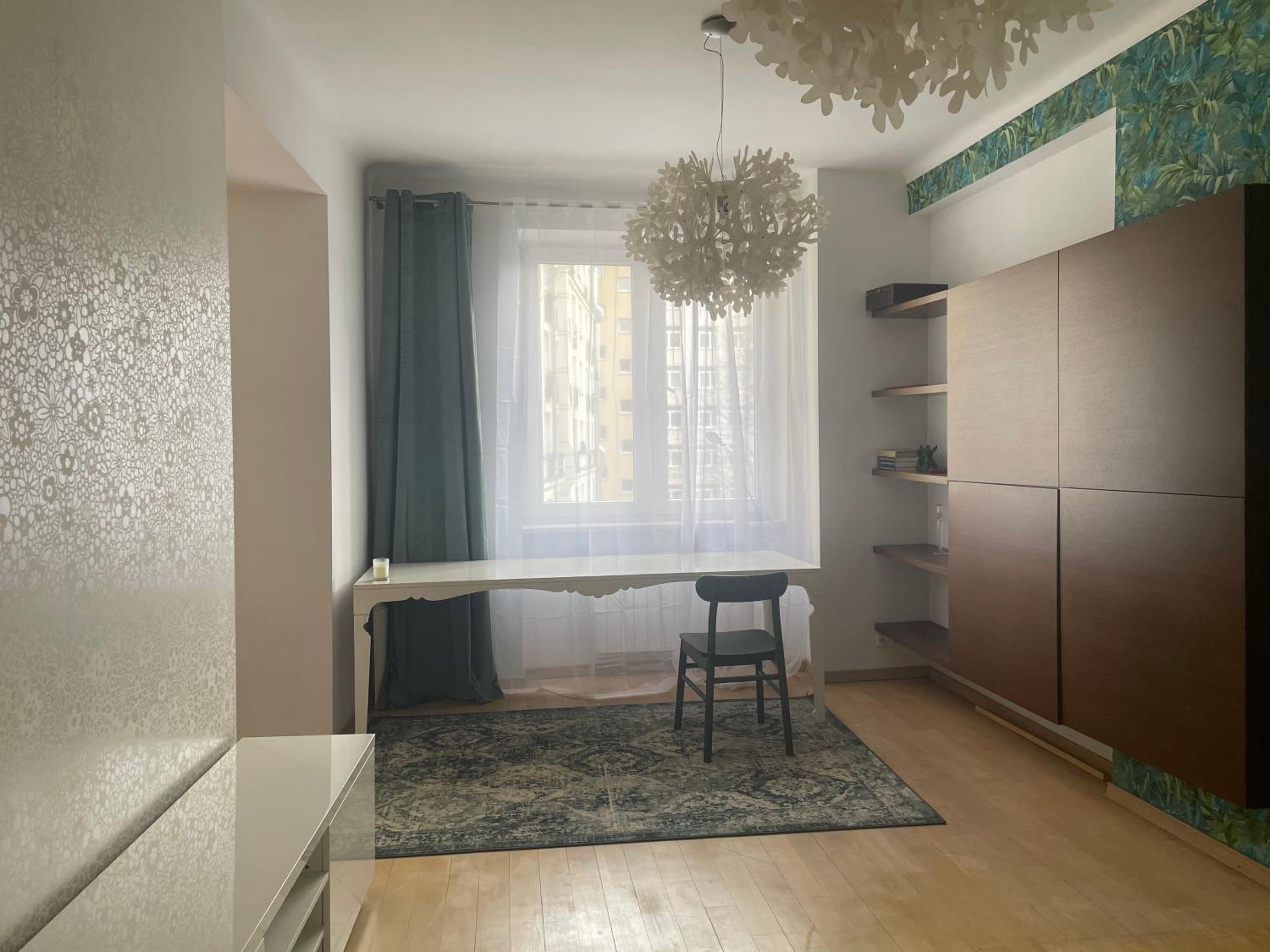 One-Bedroom Apartment - Photo 8