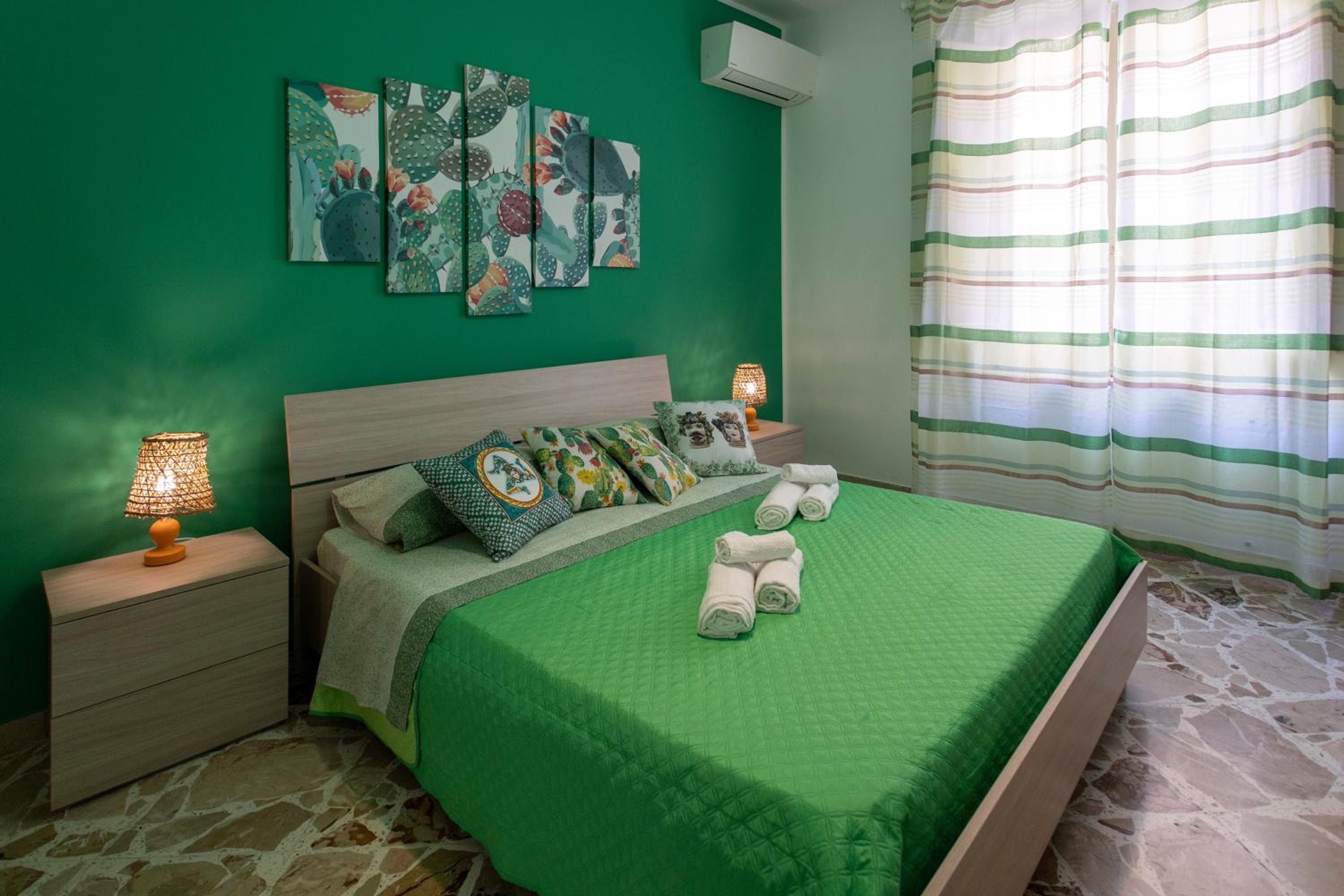 Double Room with Private External Bathroom