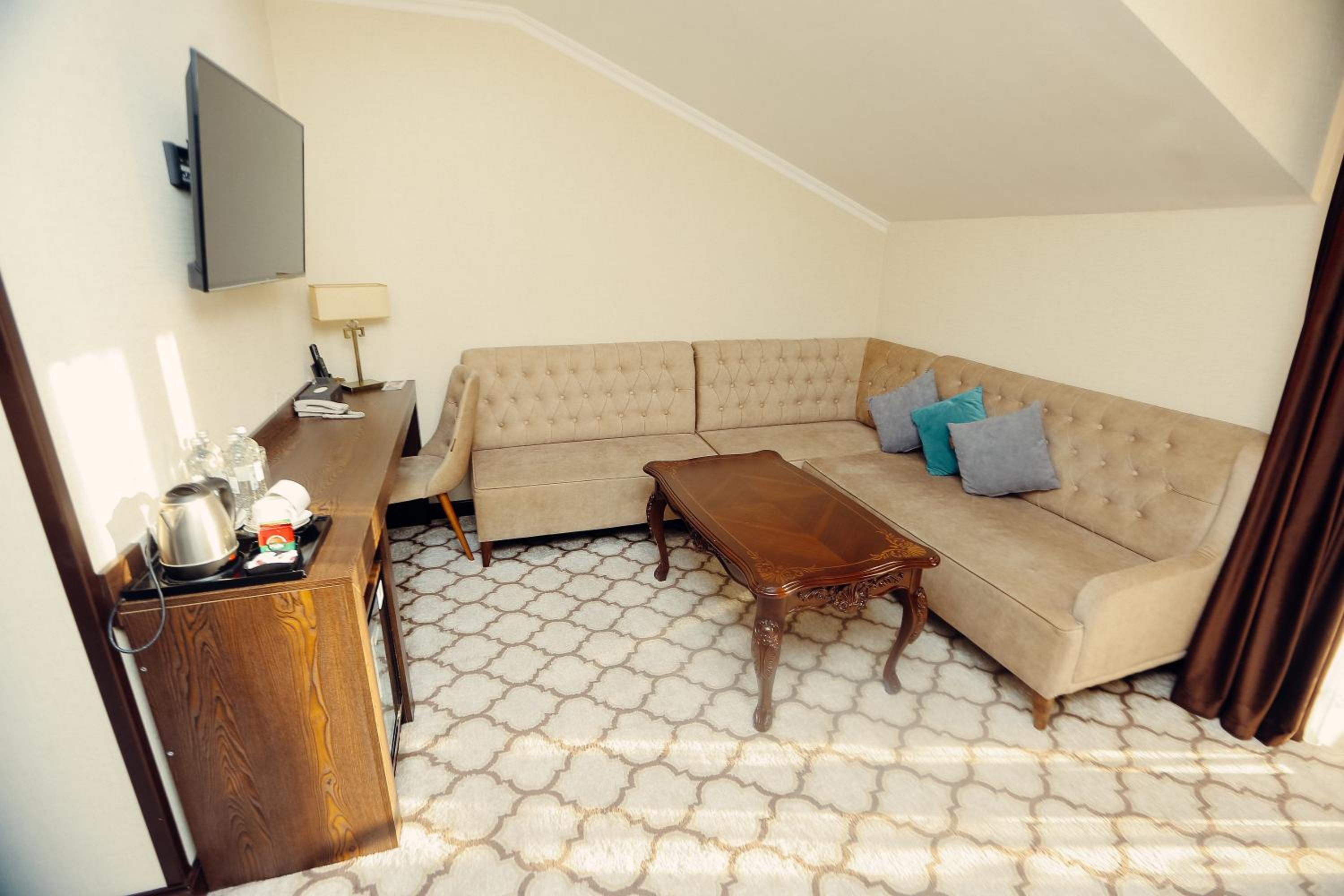 Superior Double or Twin Room with Terrace
