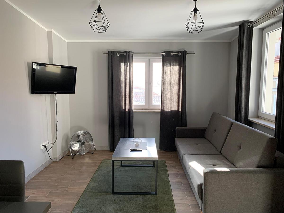 One-Bedroom Apartment photo 3