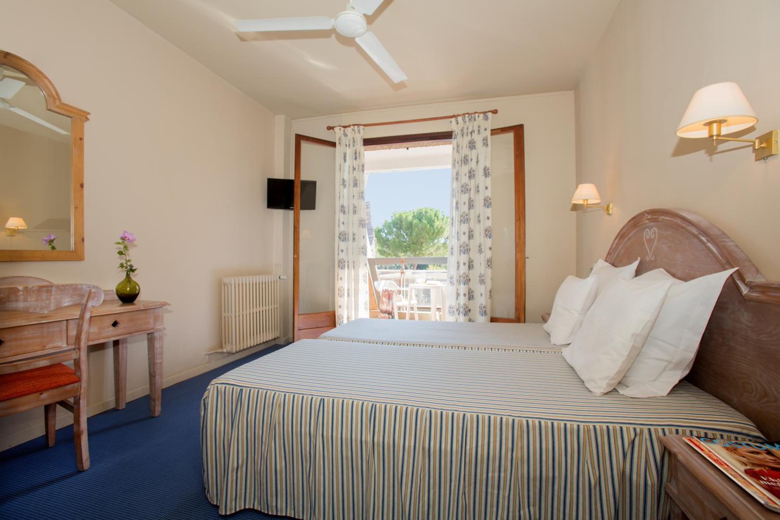 Standard Double Room with Balcony photo 1