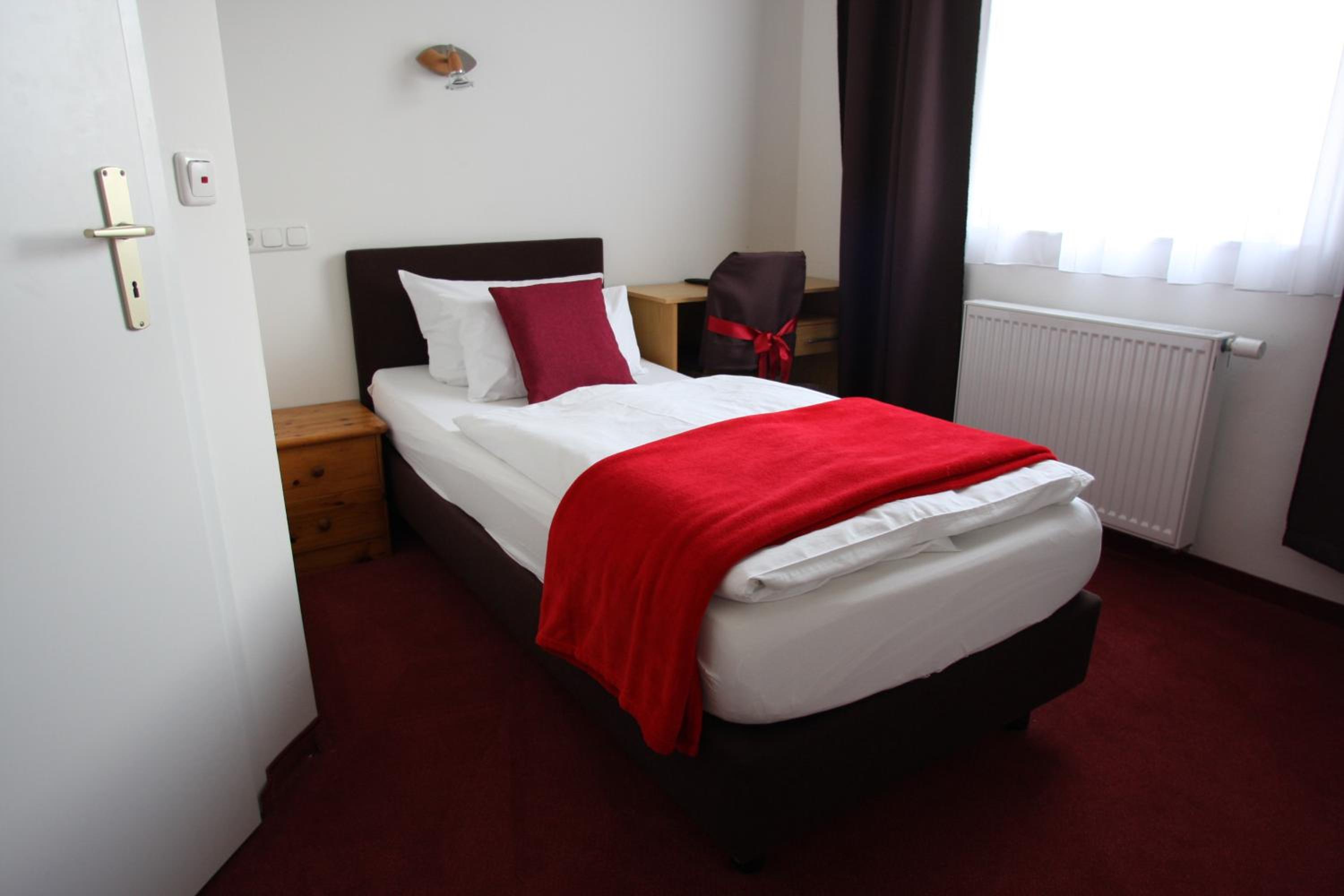 Single Room photo 1