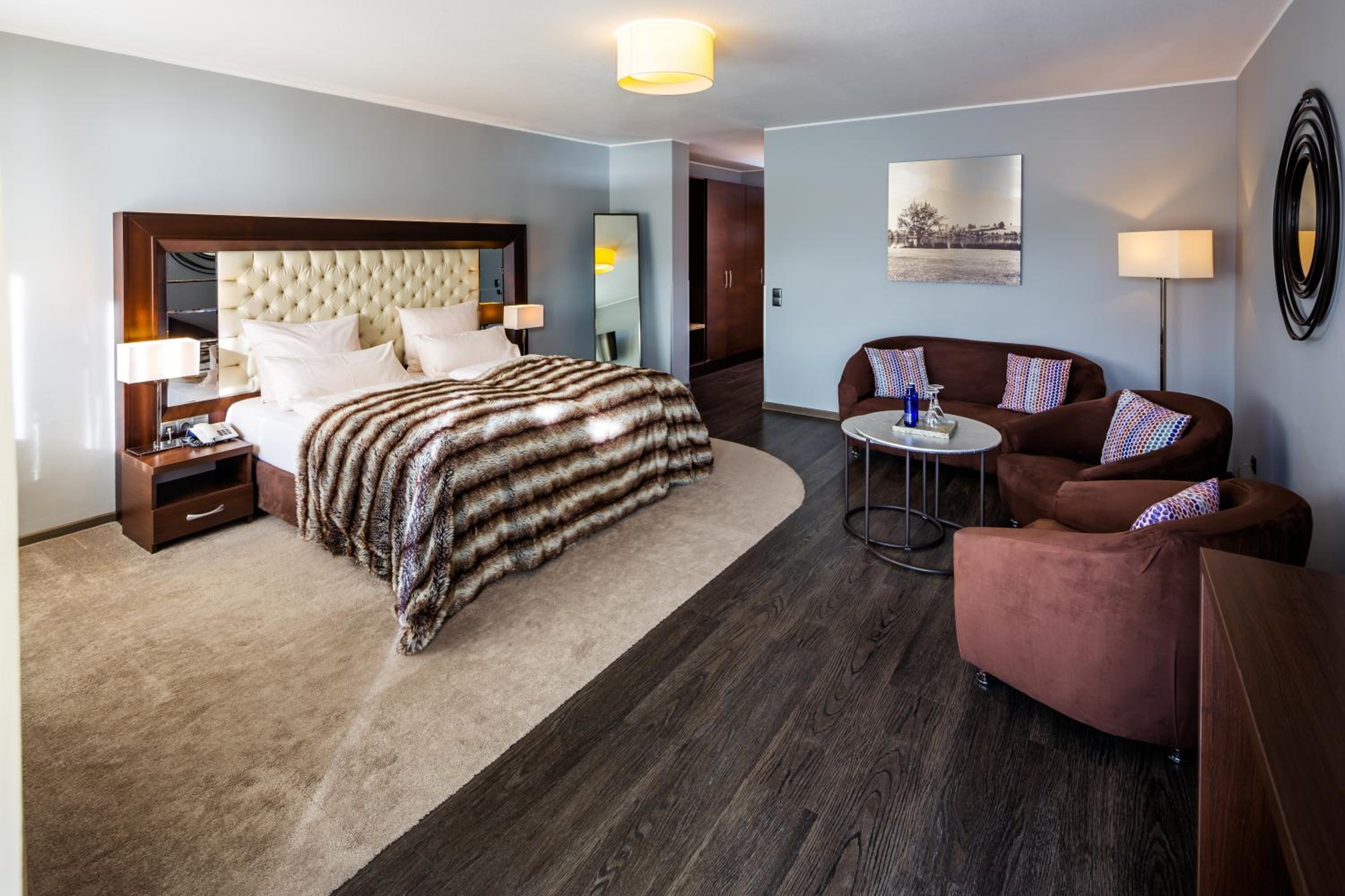 Double Room with Lake View - Photo 4
