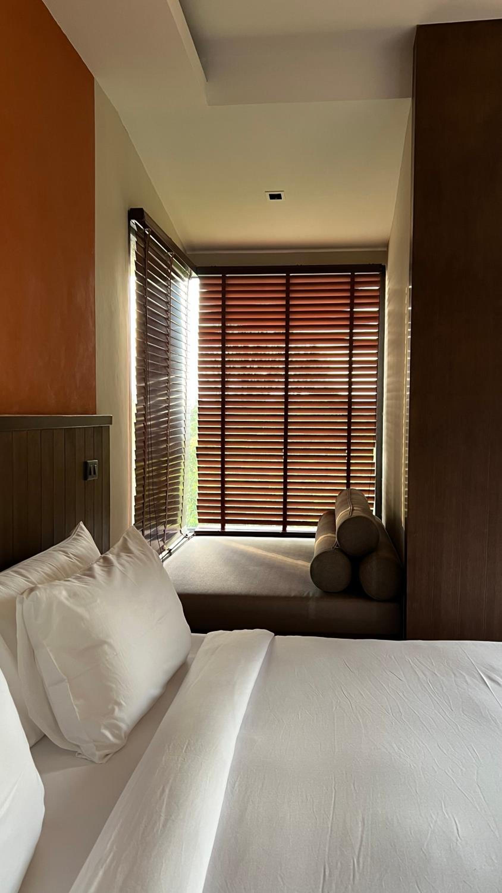 Deluxe King Room photo 2