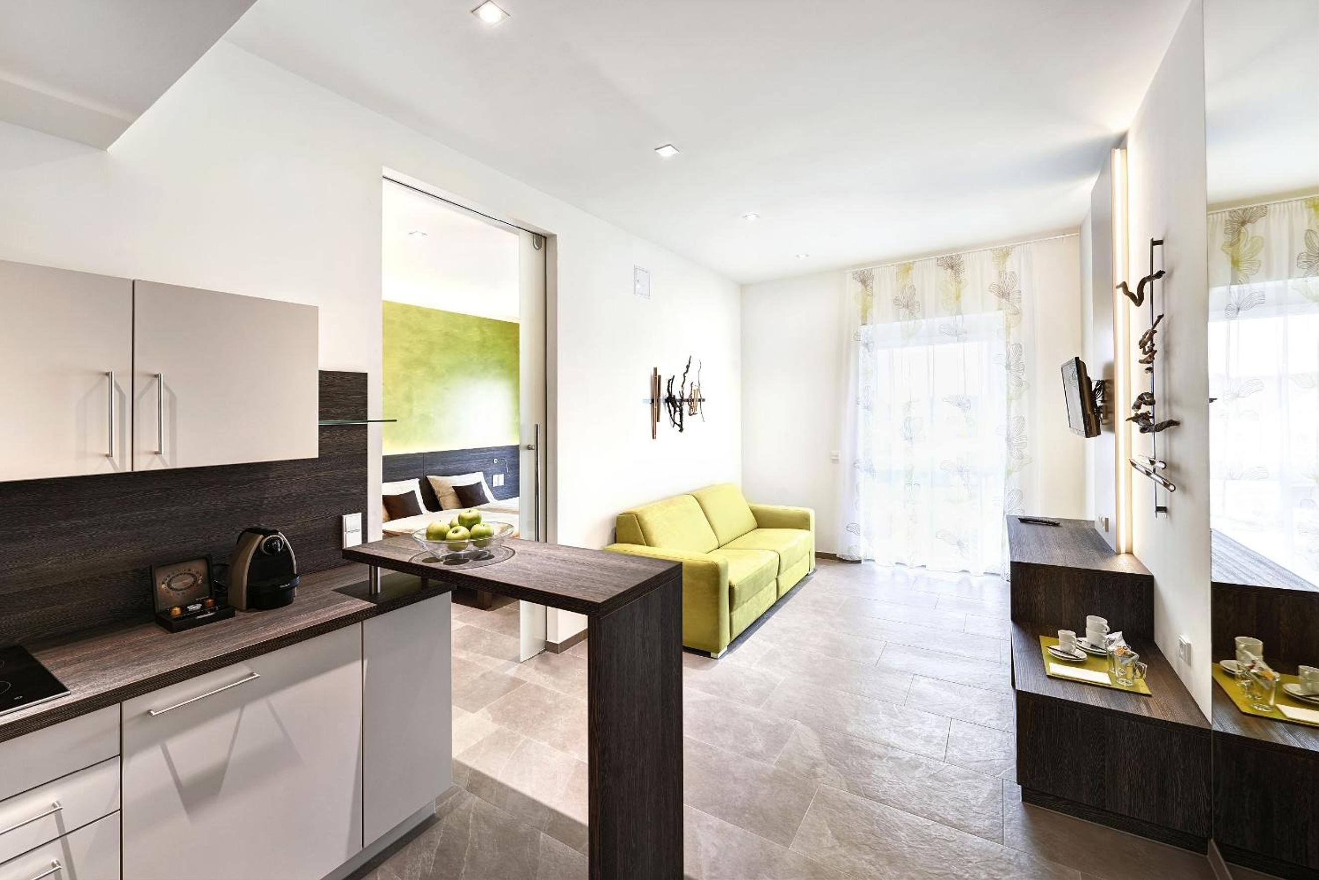 One-Bedroom Apartment